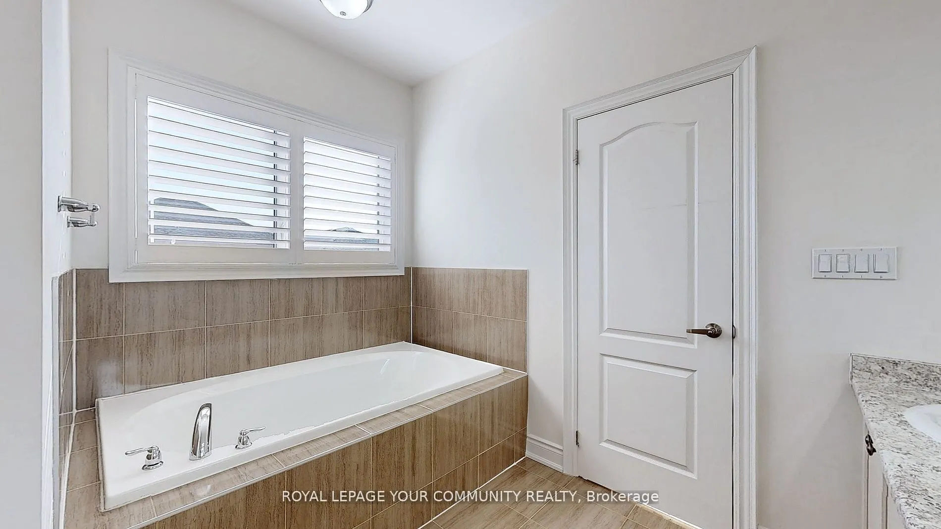 19 Robert Baldwin Boulevard