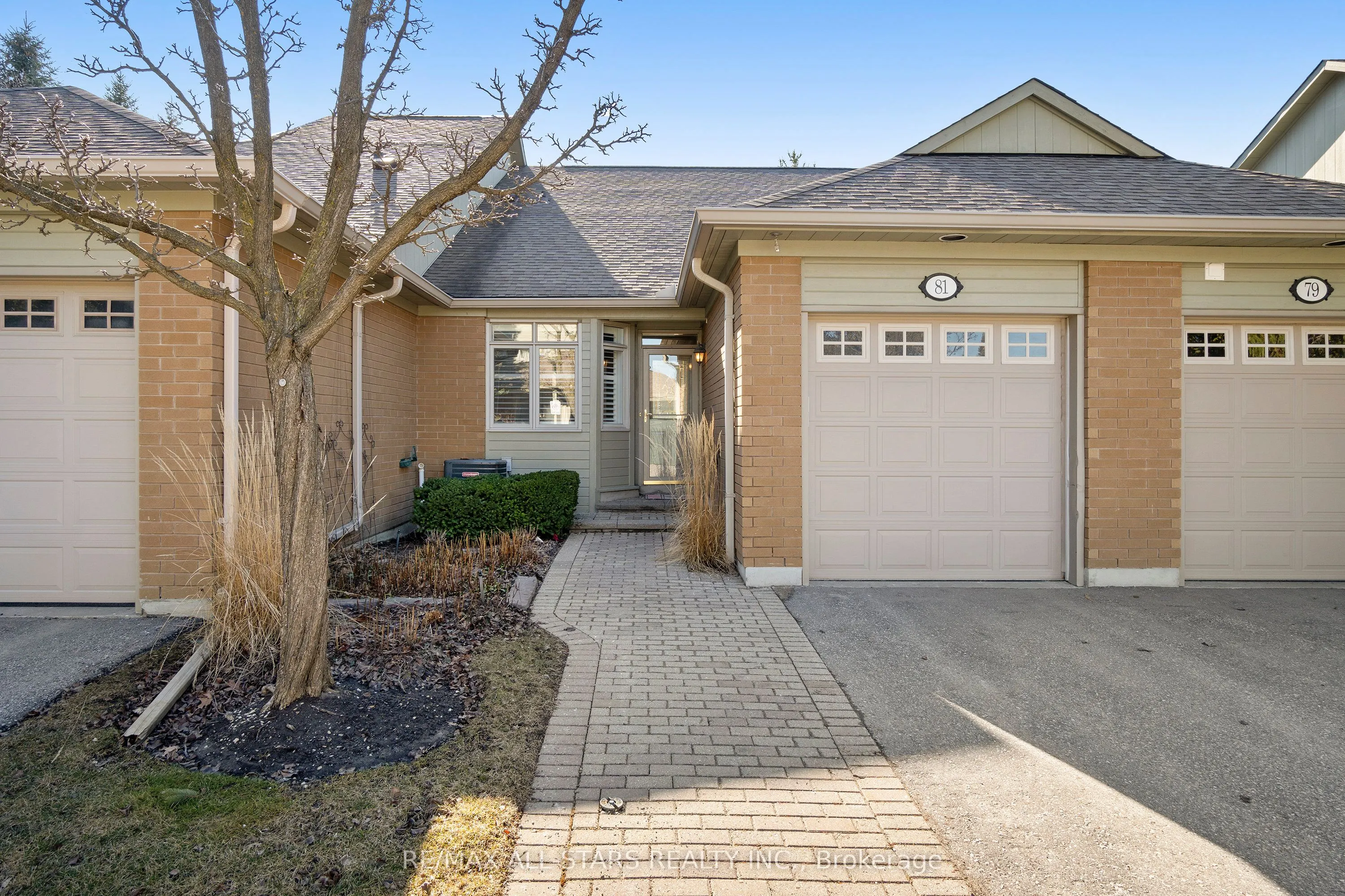 81 Celebrity Greens Way, #219