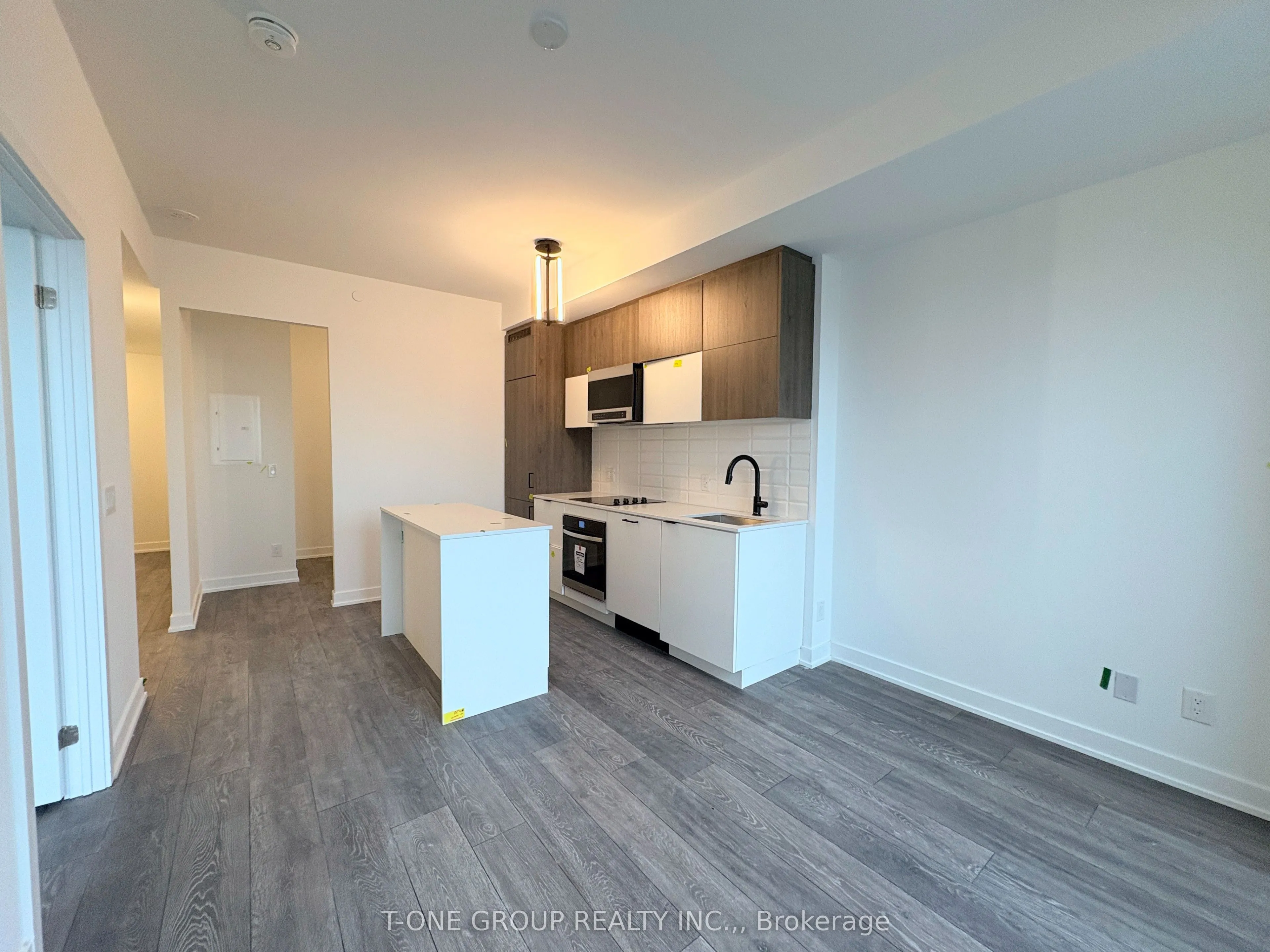 8888 Yonge Street #322