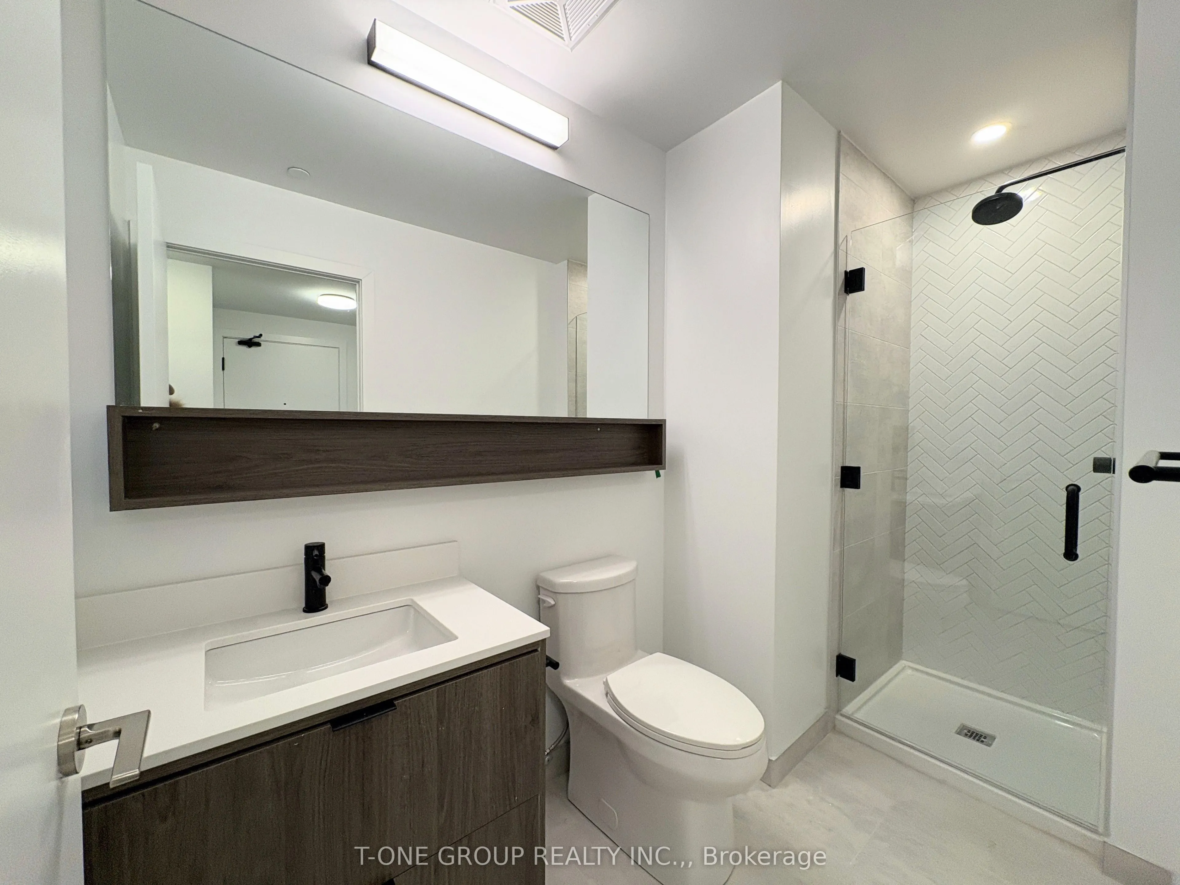 8888 Yonge Street #322
