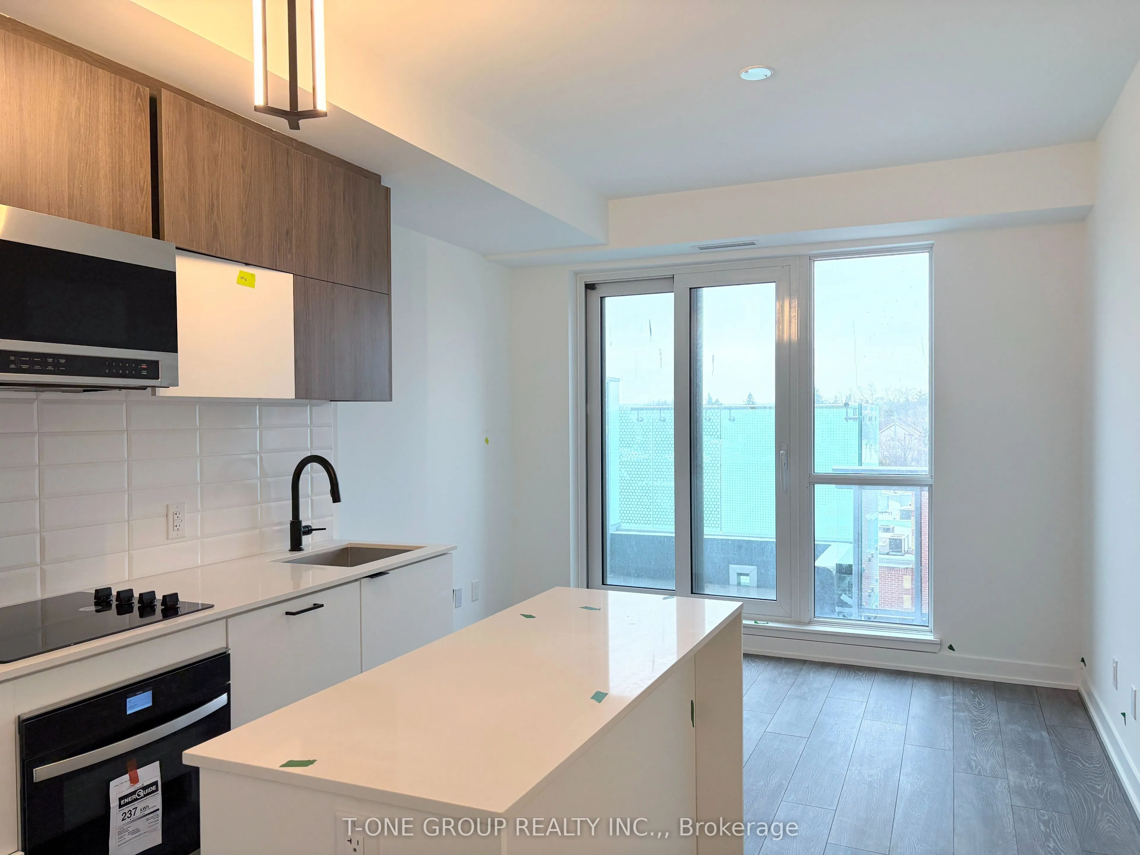 8888 Yonge Street #322