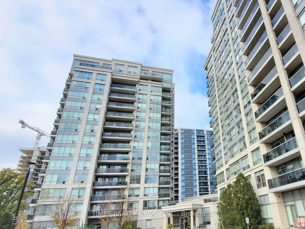 60 Disera Drive, #1406