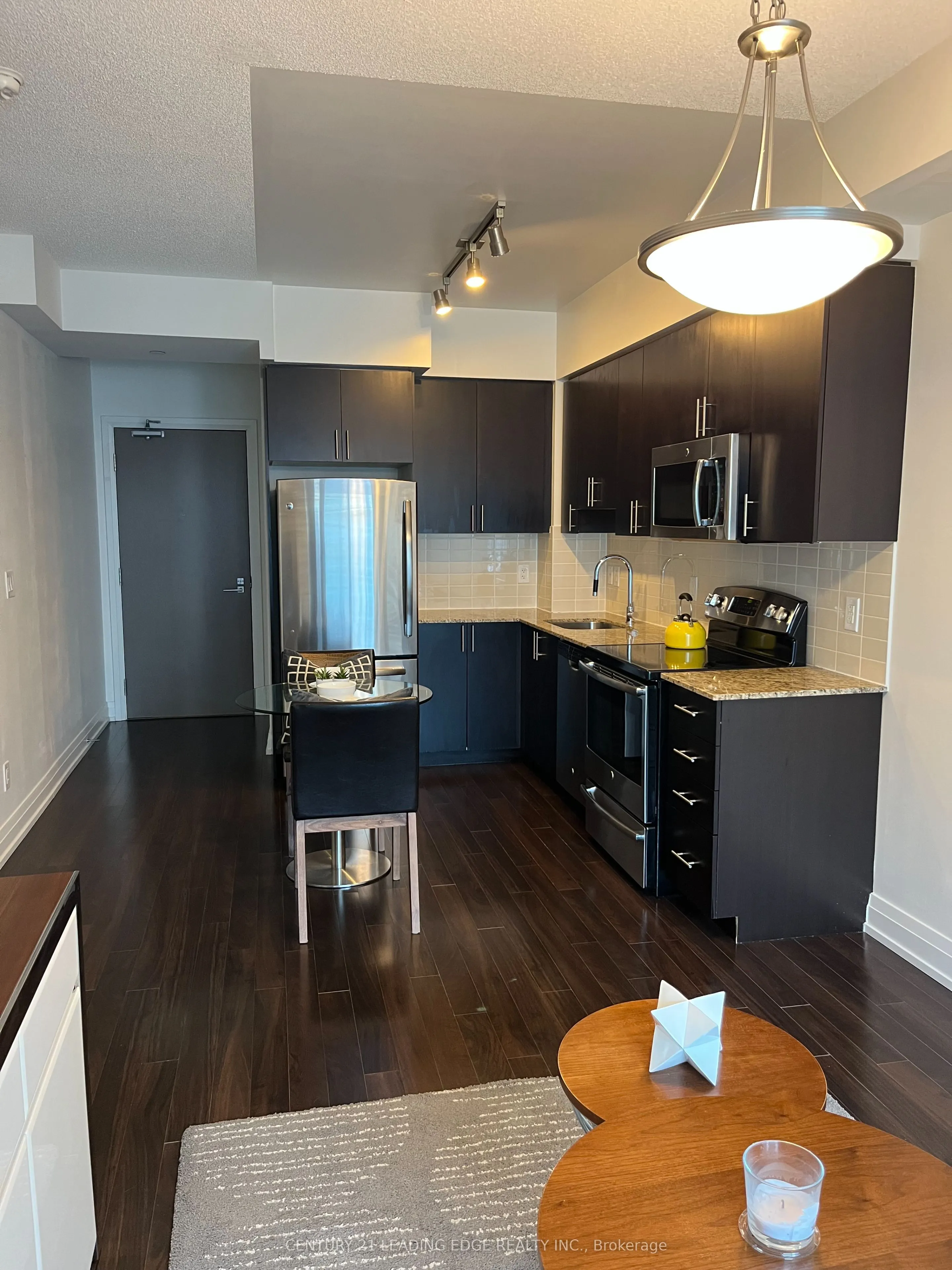 7165 Yonge Street, #732