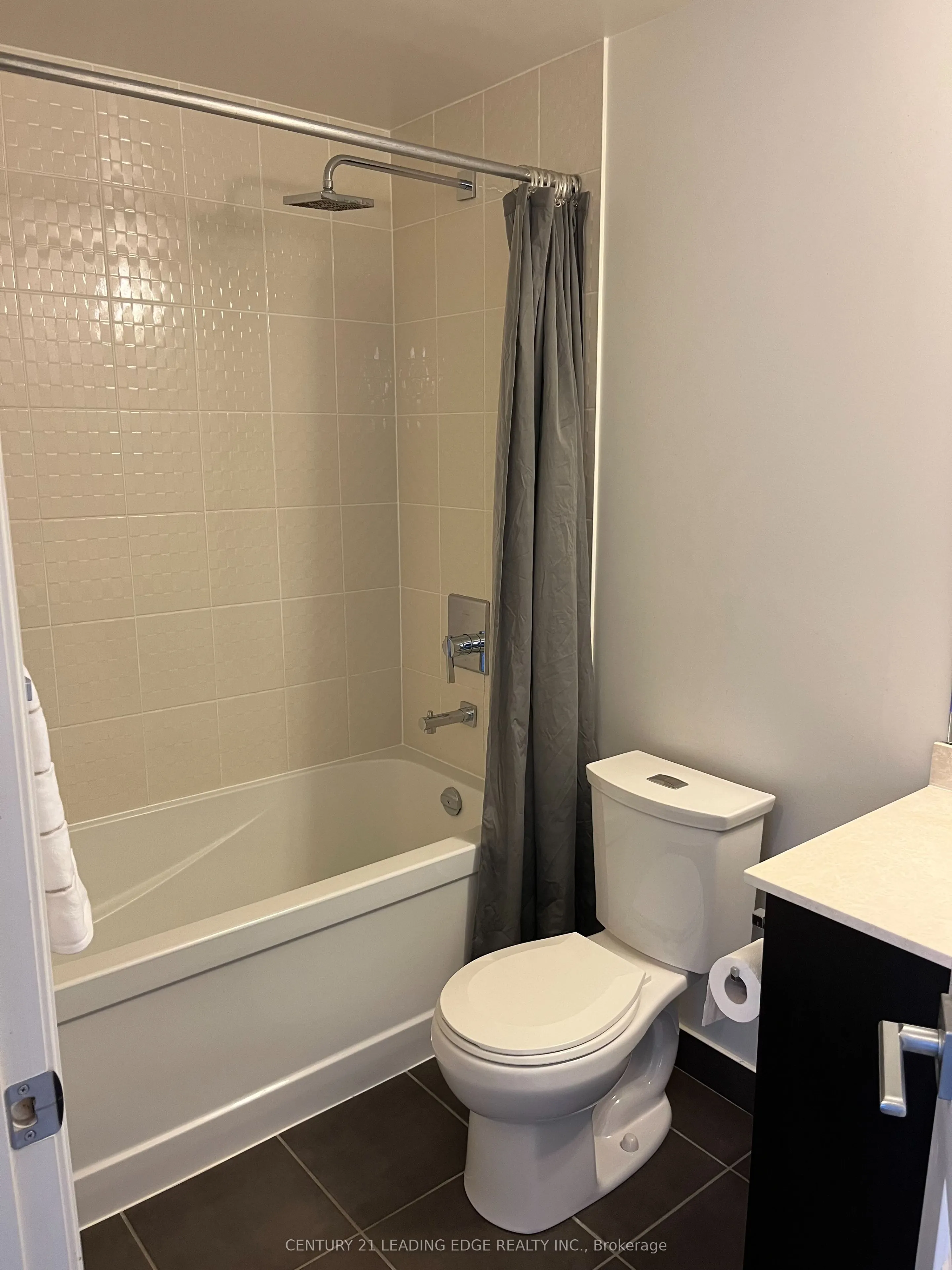 7165 Yonge Street, #732