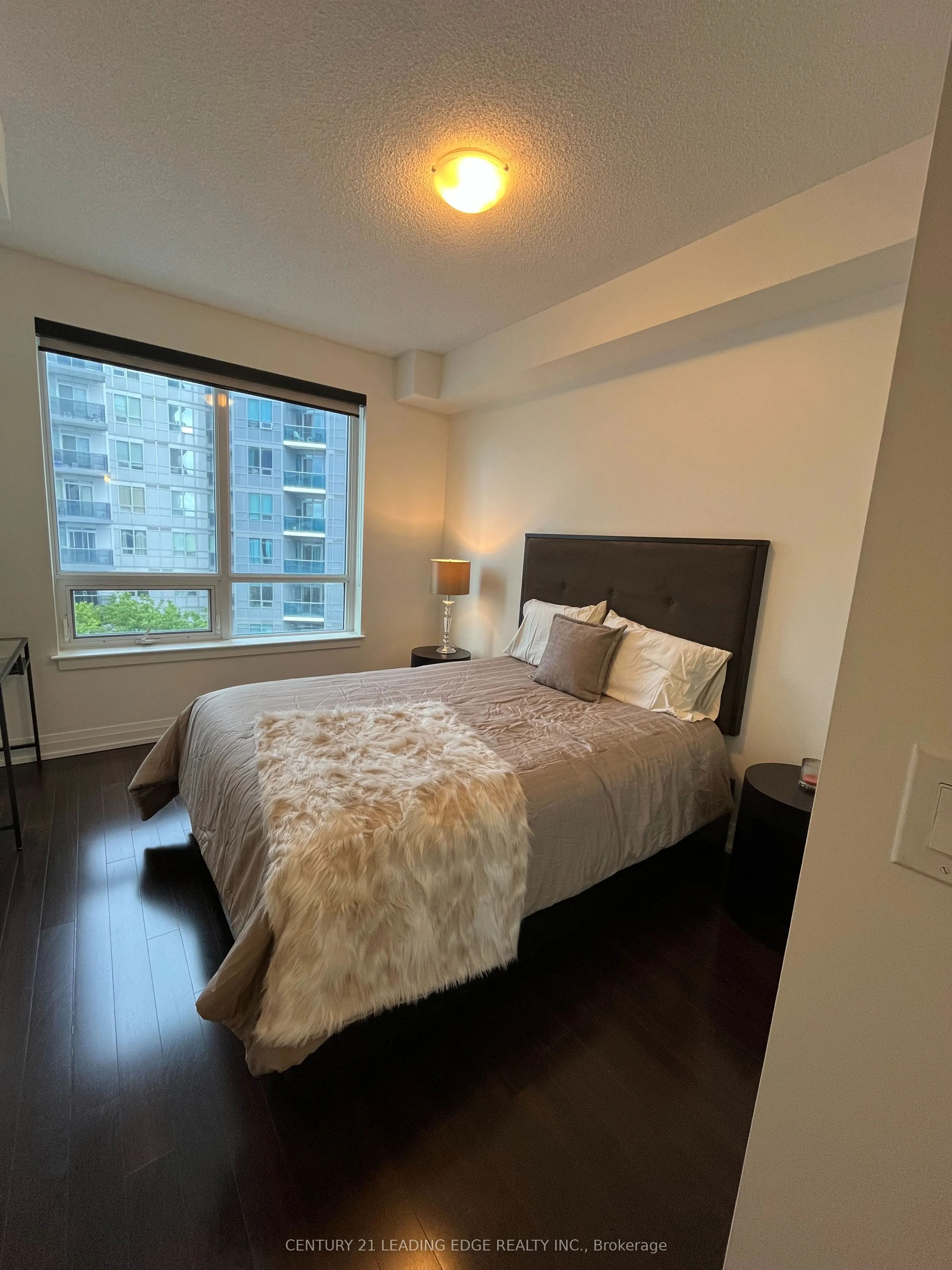 7165 Yonge Street, #732