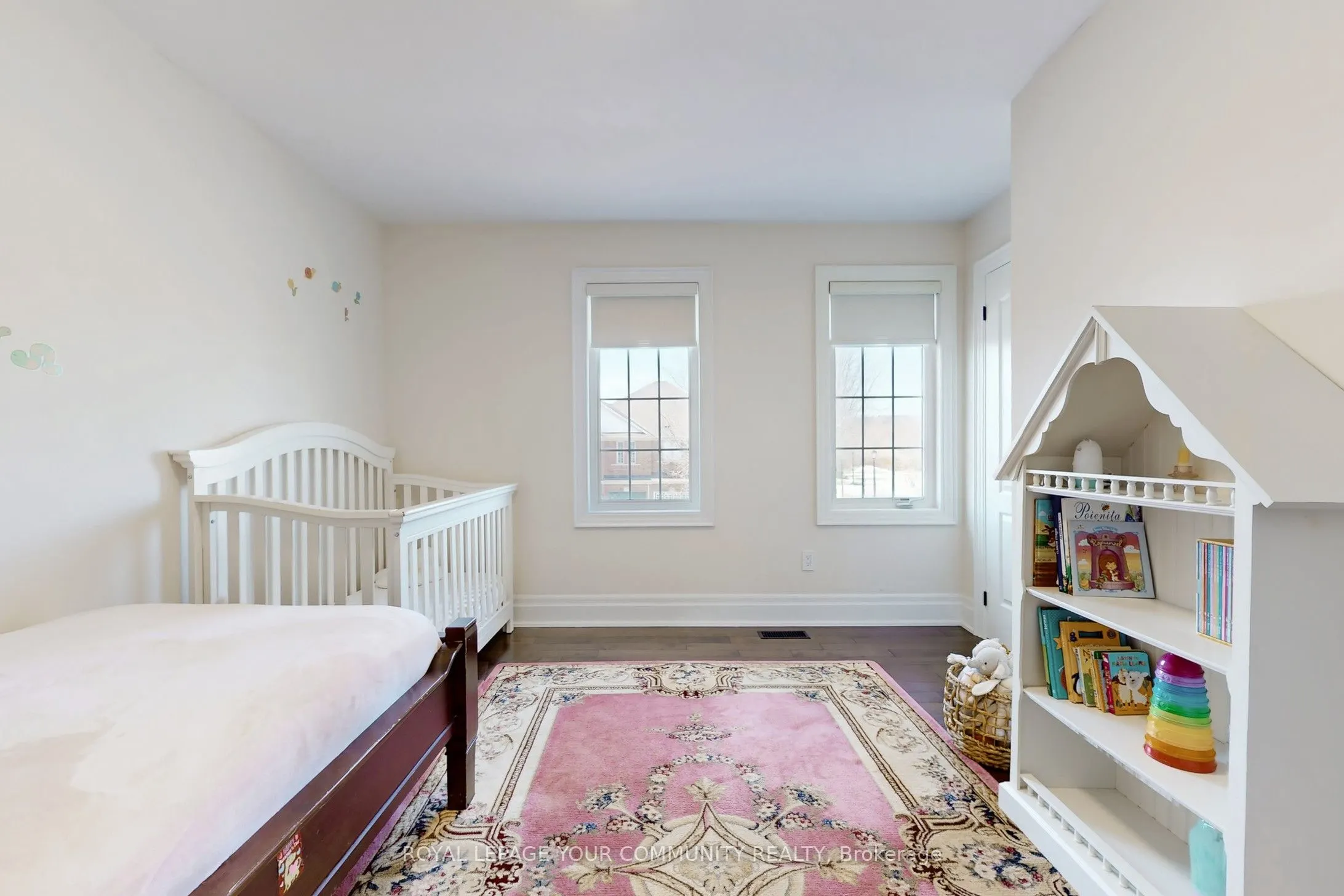 861 Oaktree Crescent