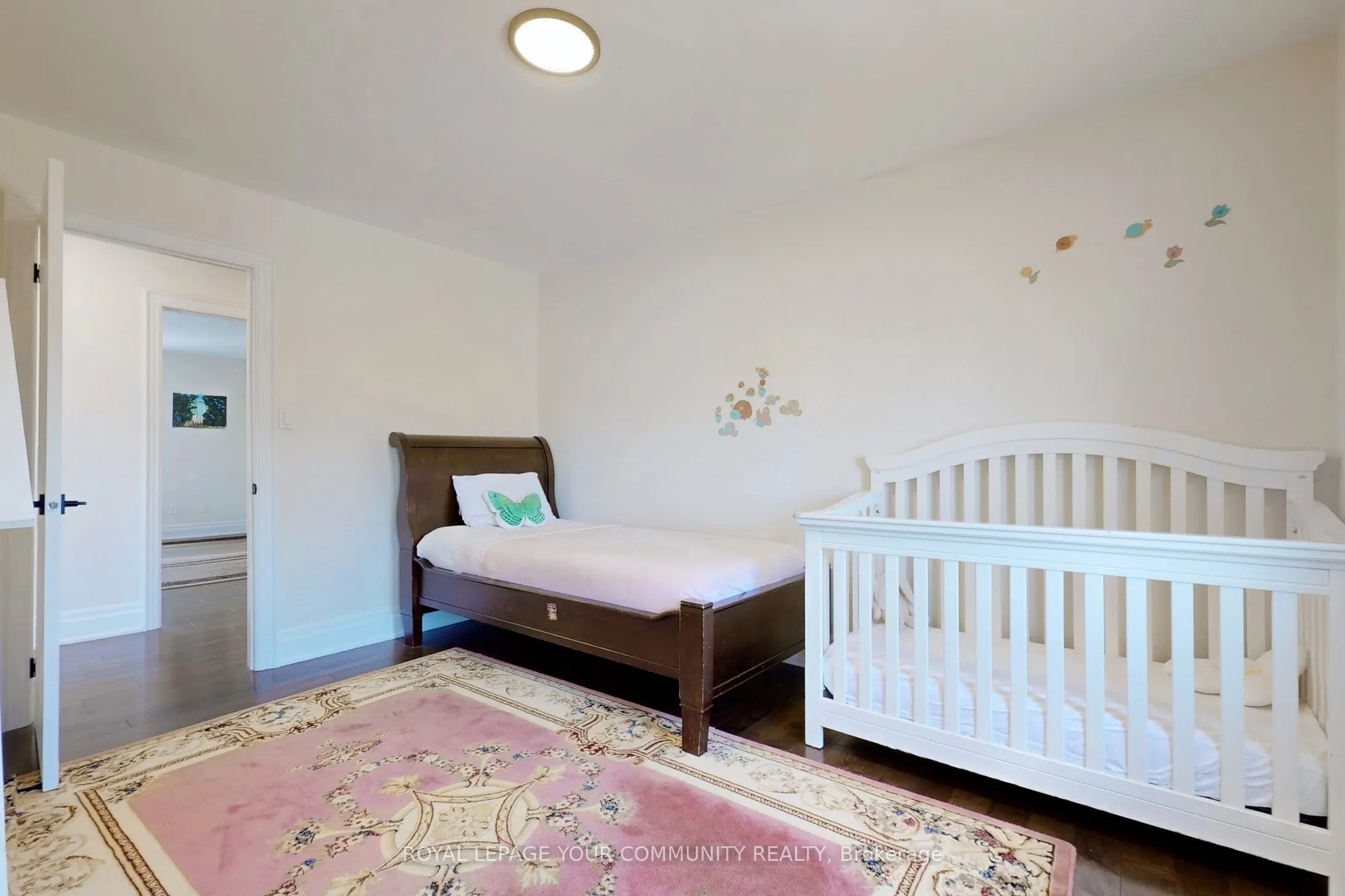 861 Oaktree Crescent