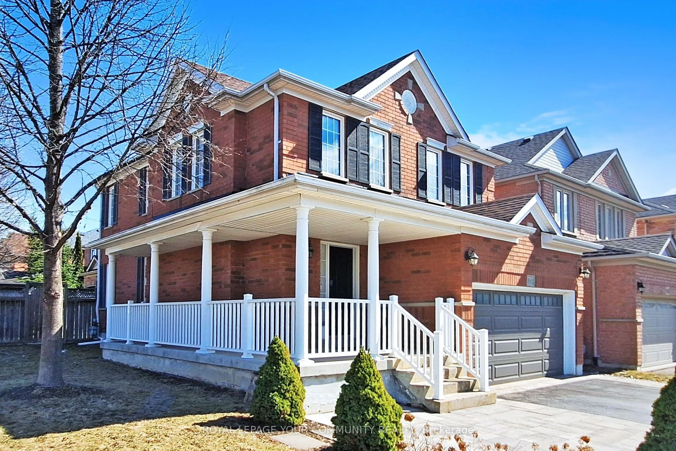 861 Oaktree Crescent