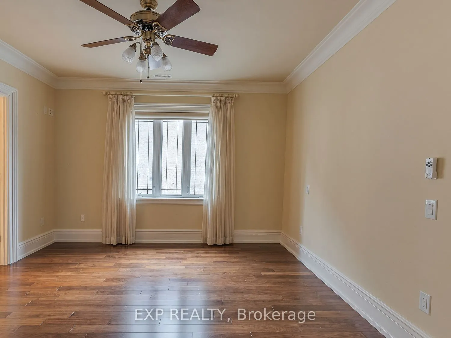 33 Maple Grove Avenue