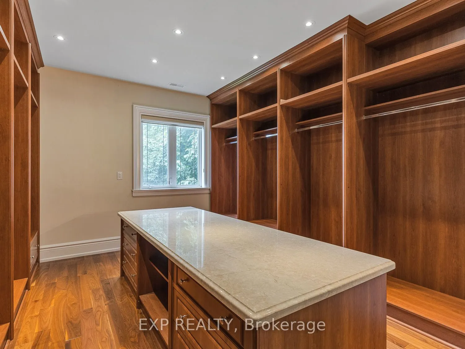 33 Maple Grove Avenue