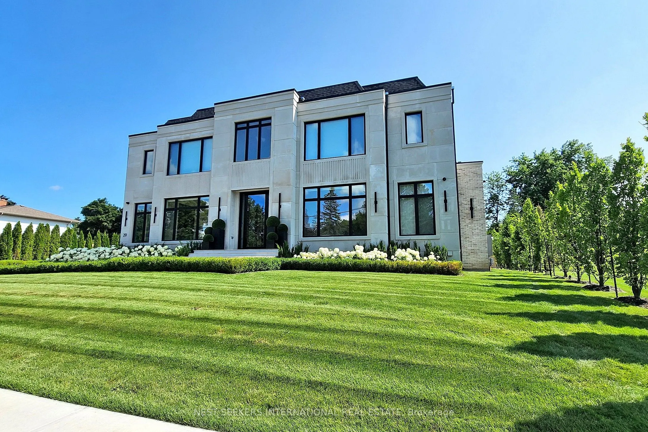 29 Greenside Drive