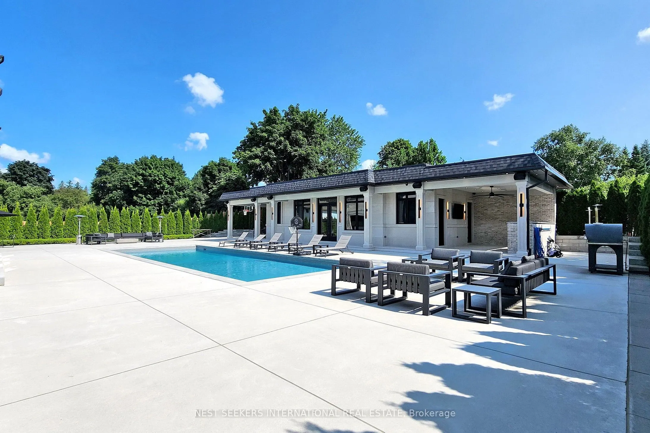 29 Greenside Drive