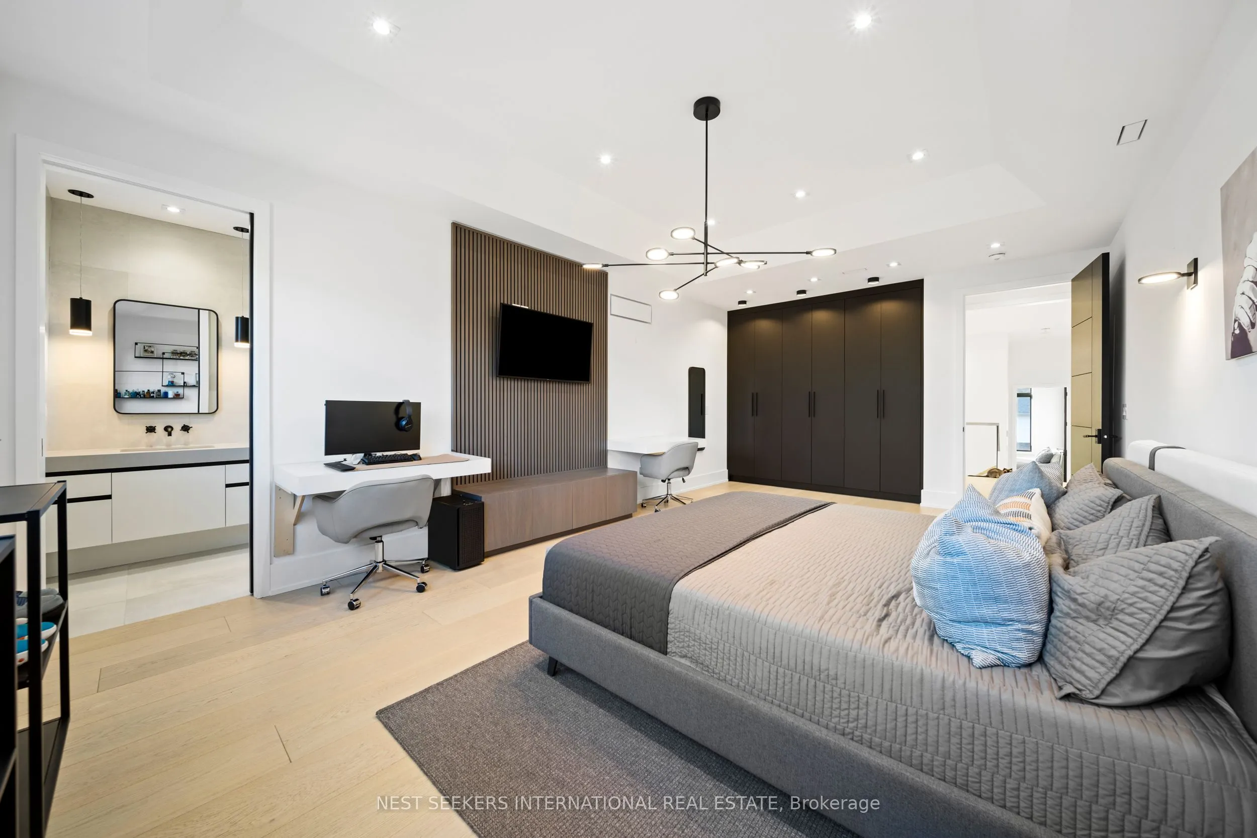 29 Greenside Drive