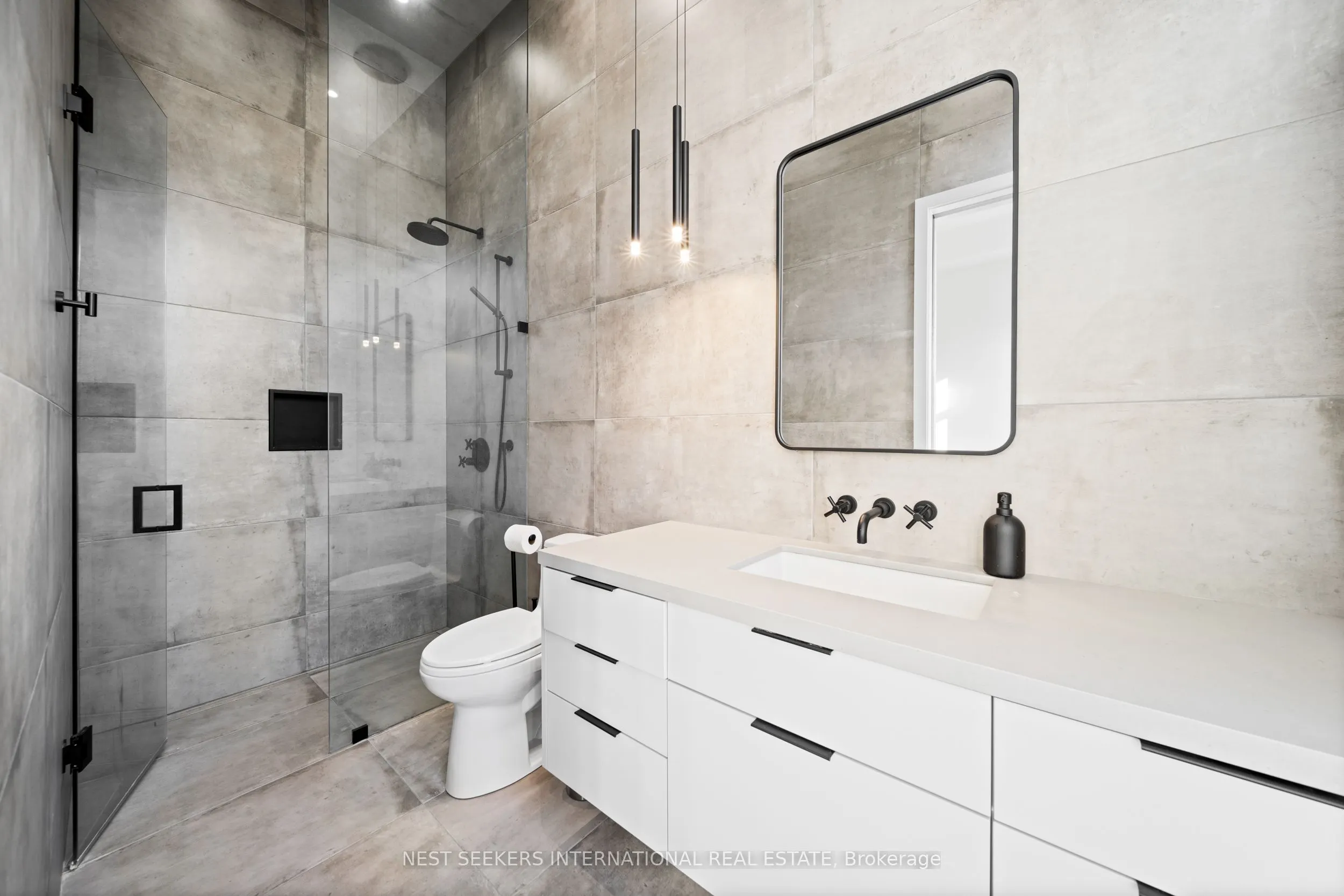 29 Greenside Drive