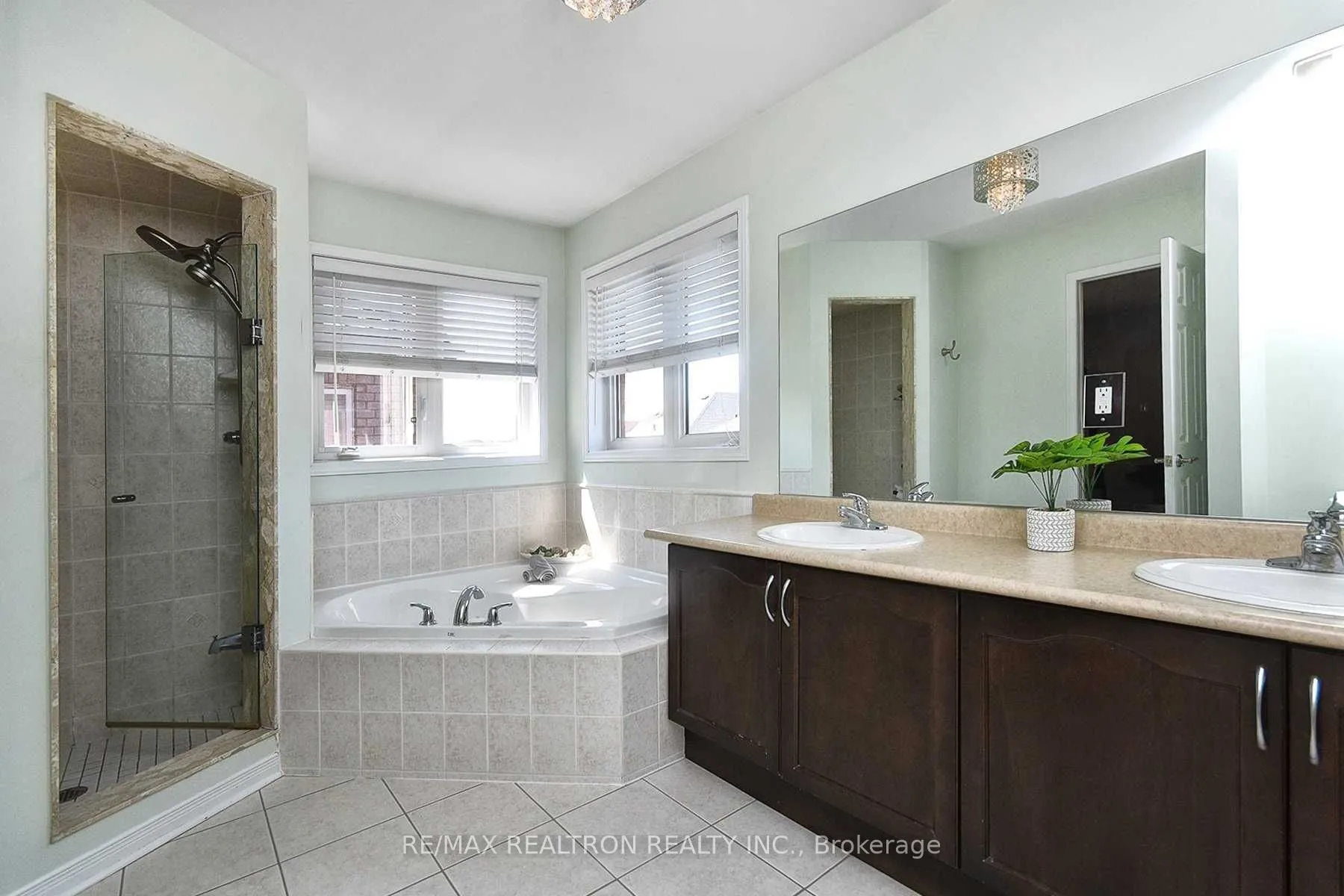 147 Laramie Crescent