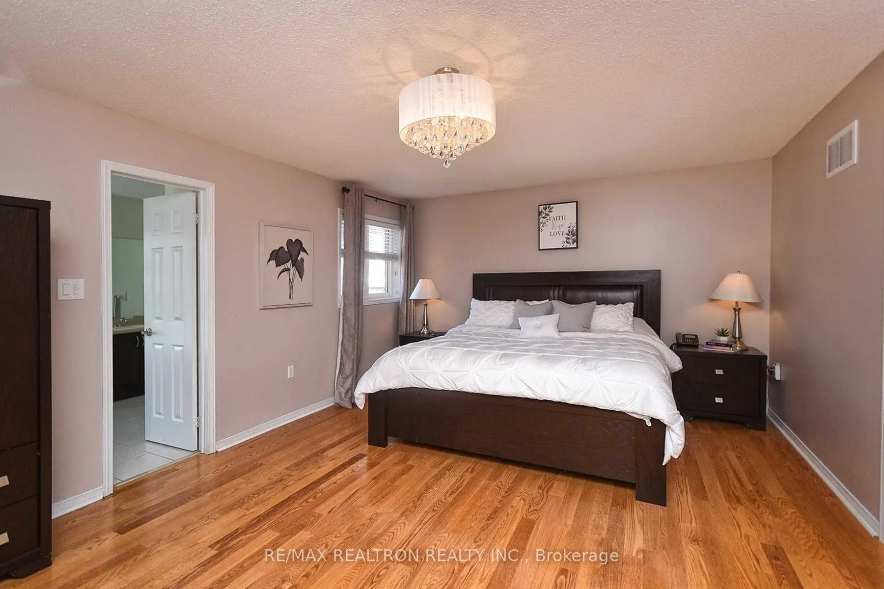 147 Laramie Crescent