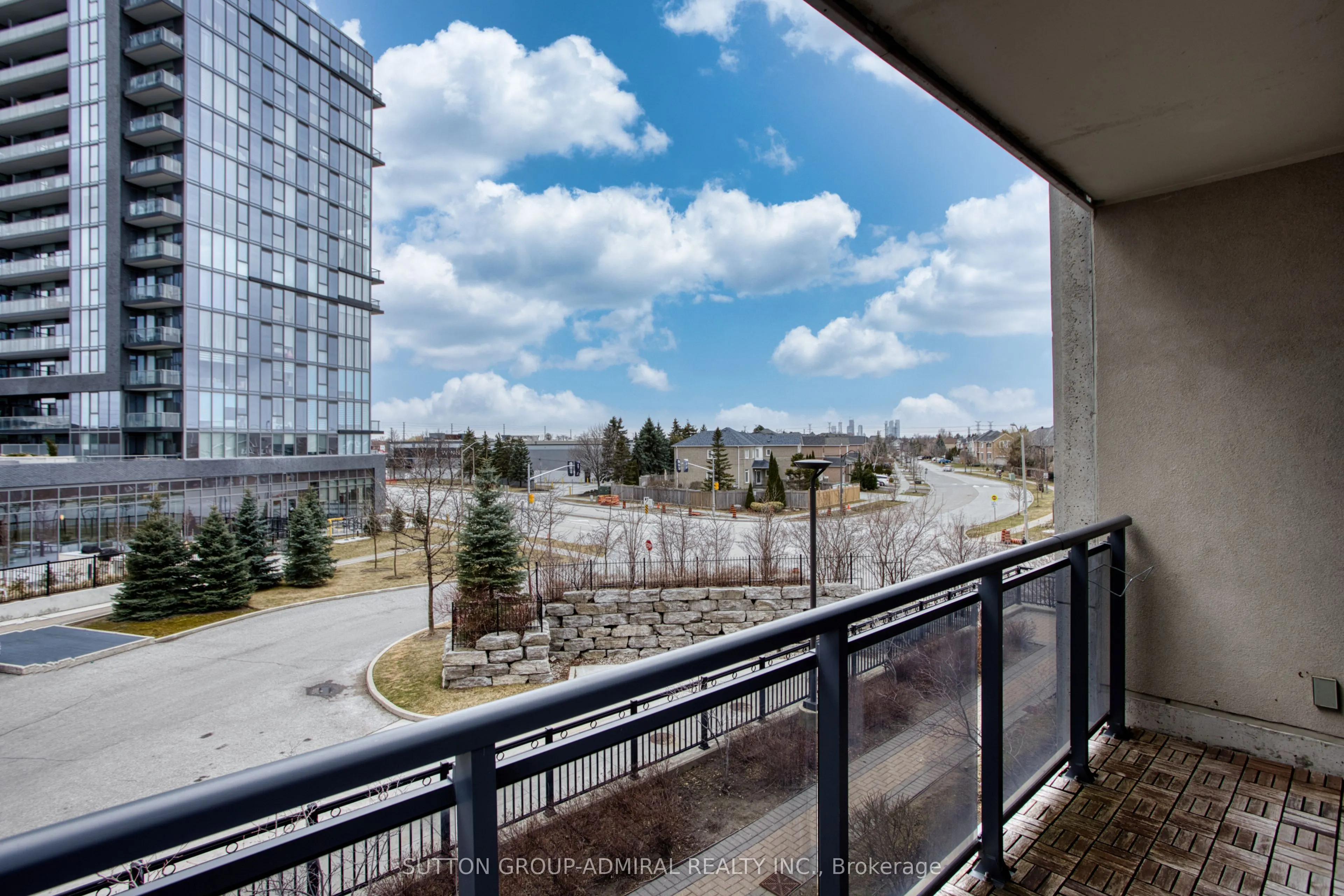 95 North Park Road, #204