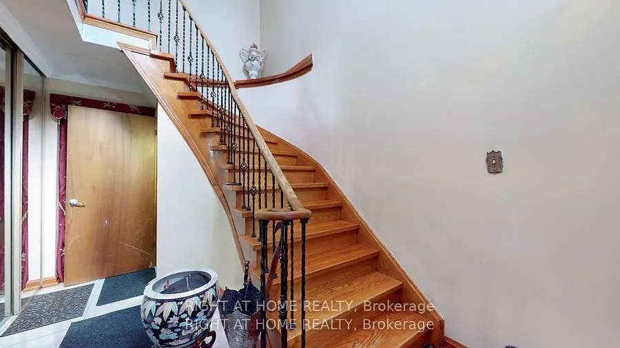 15 Cog Hill Drive