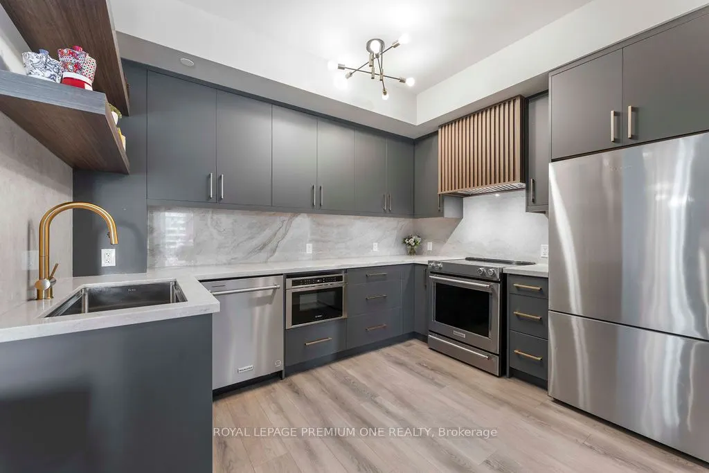 9000 Jane Street, #511
