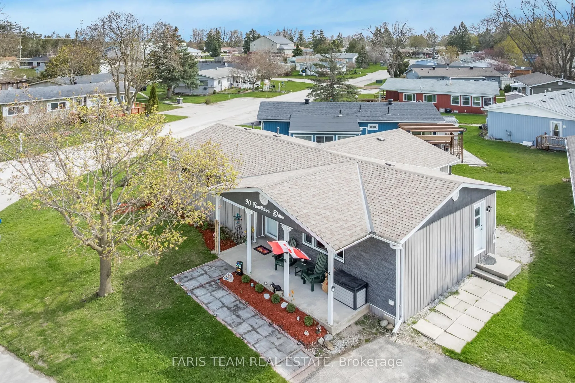 90 Hawthorne Drive