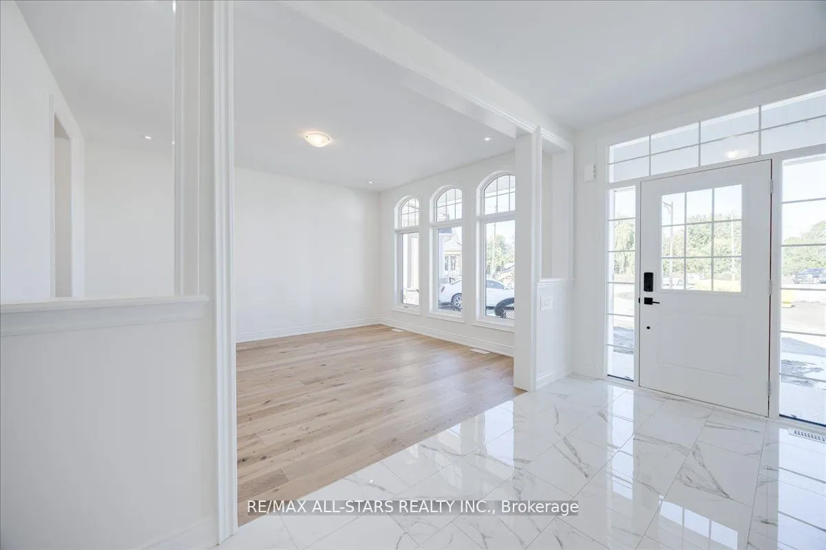 59 Stadacona Avenue