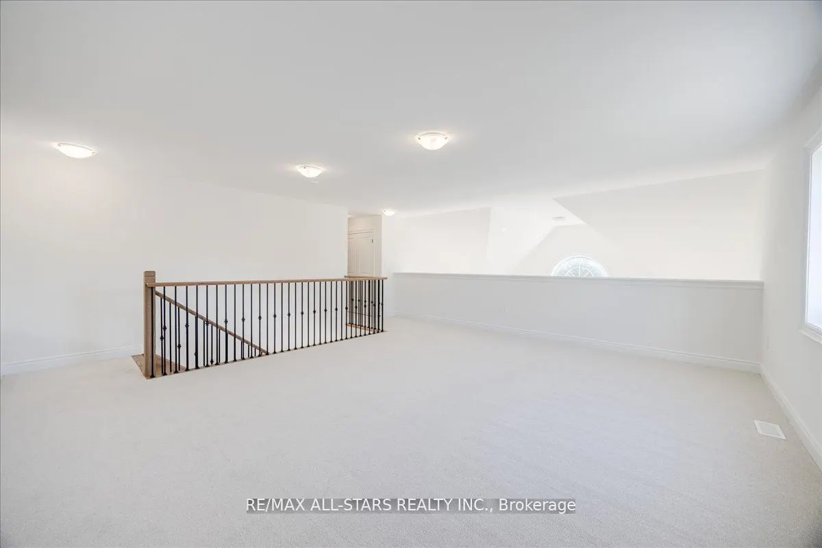 59 Stadacona Avenue