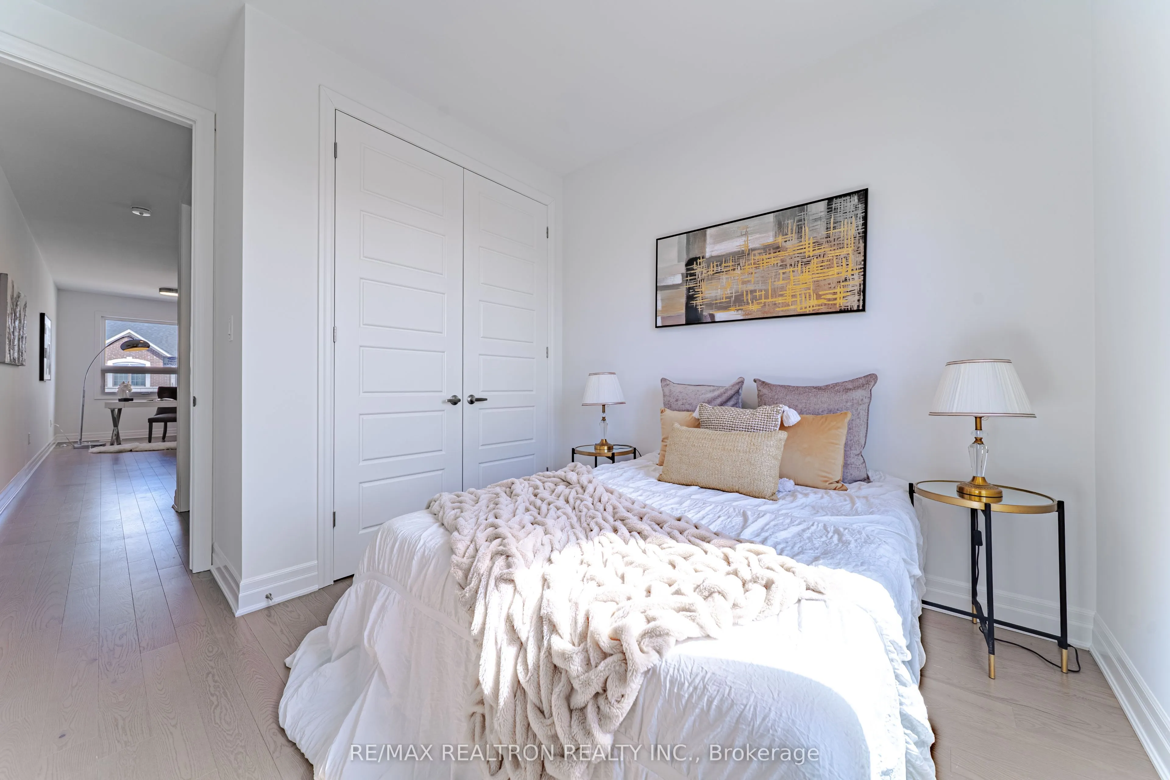 63 GREENRIDGE Crescent