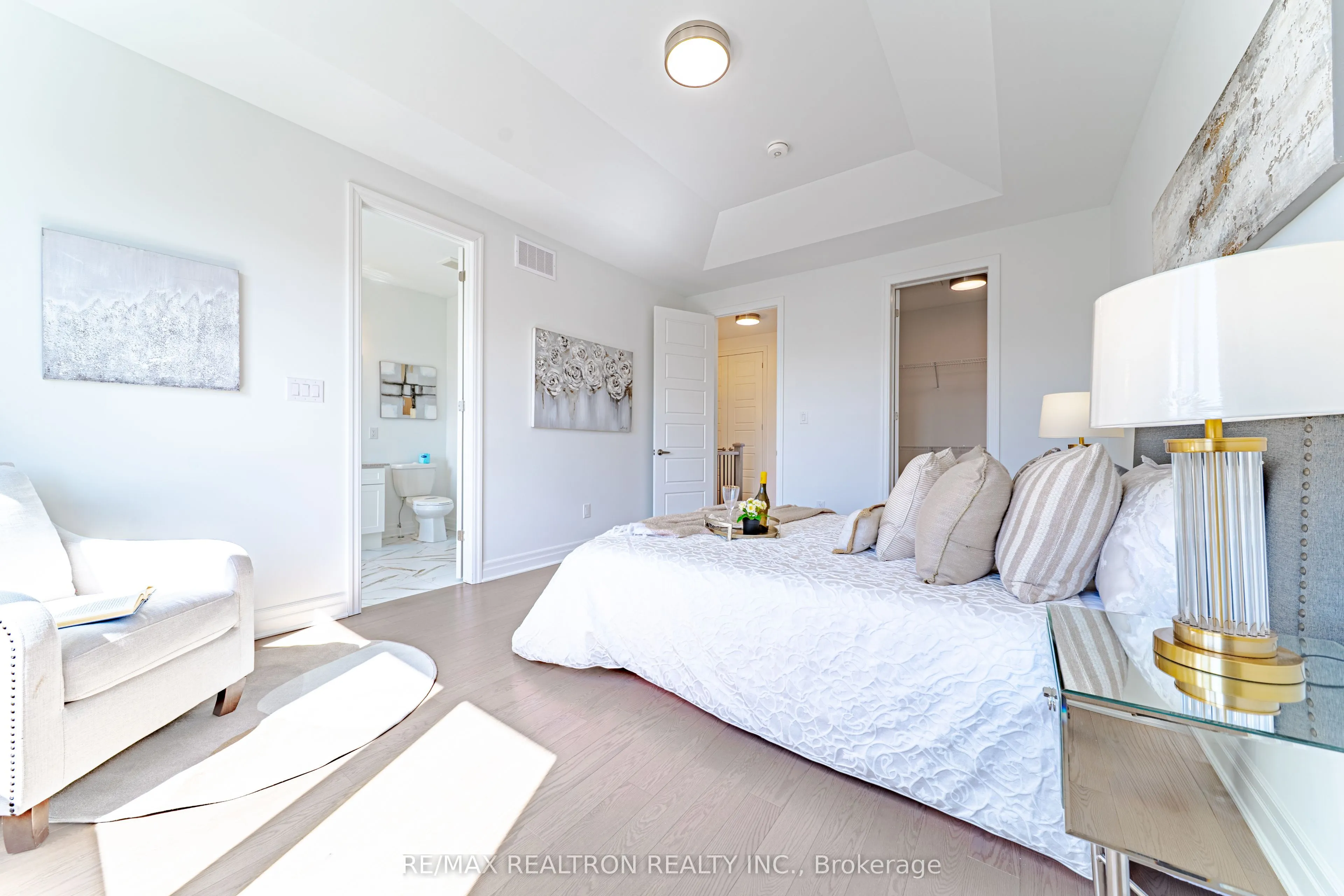 63 GREENRIDGE Crescent