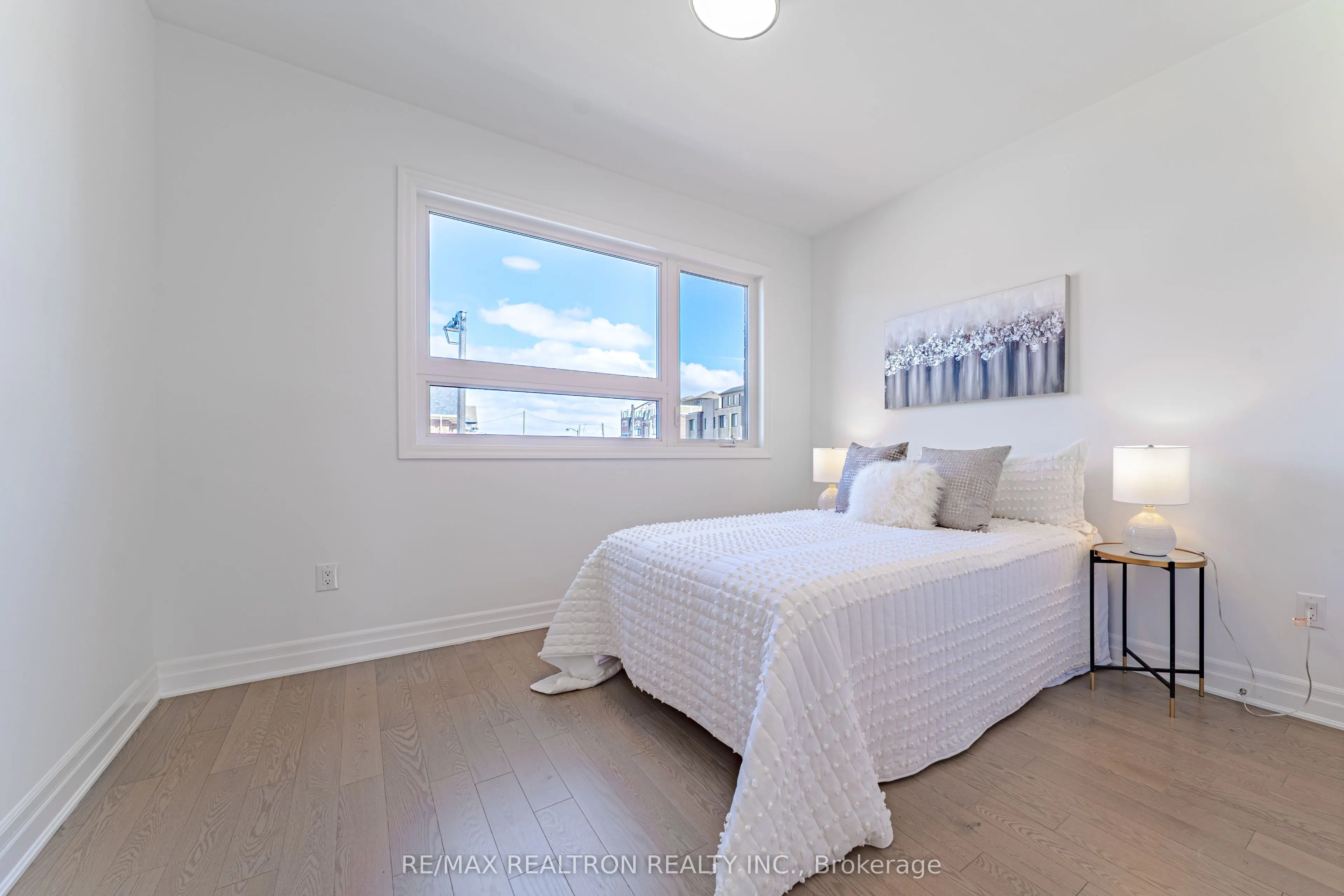 63 GREENRIDGE Crescent