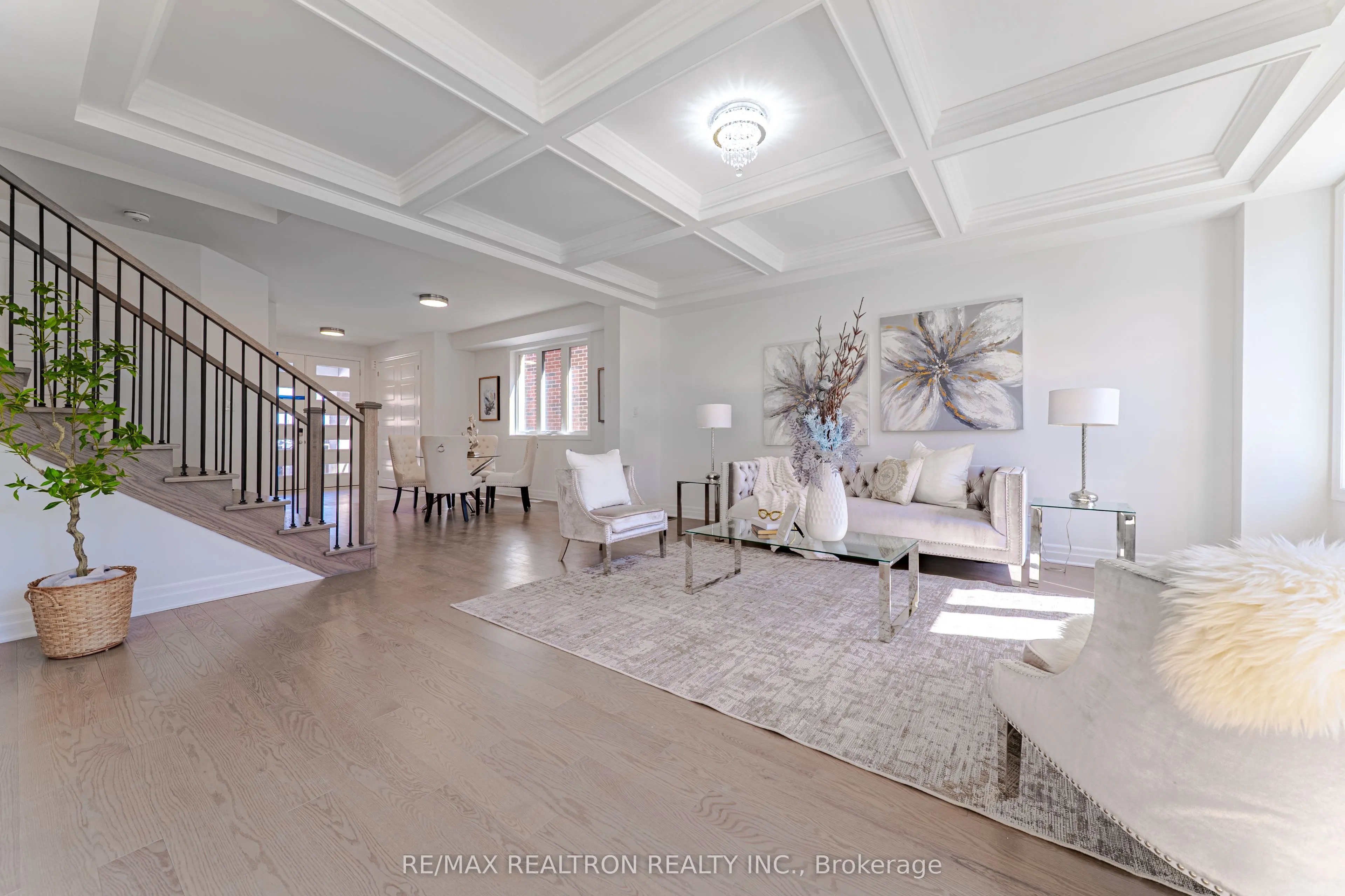 63 GREENRIDGE Crescent