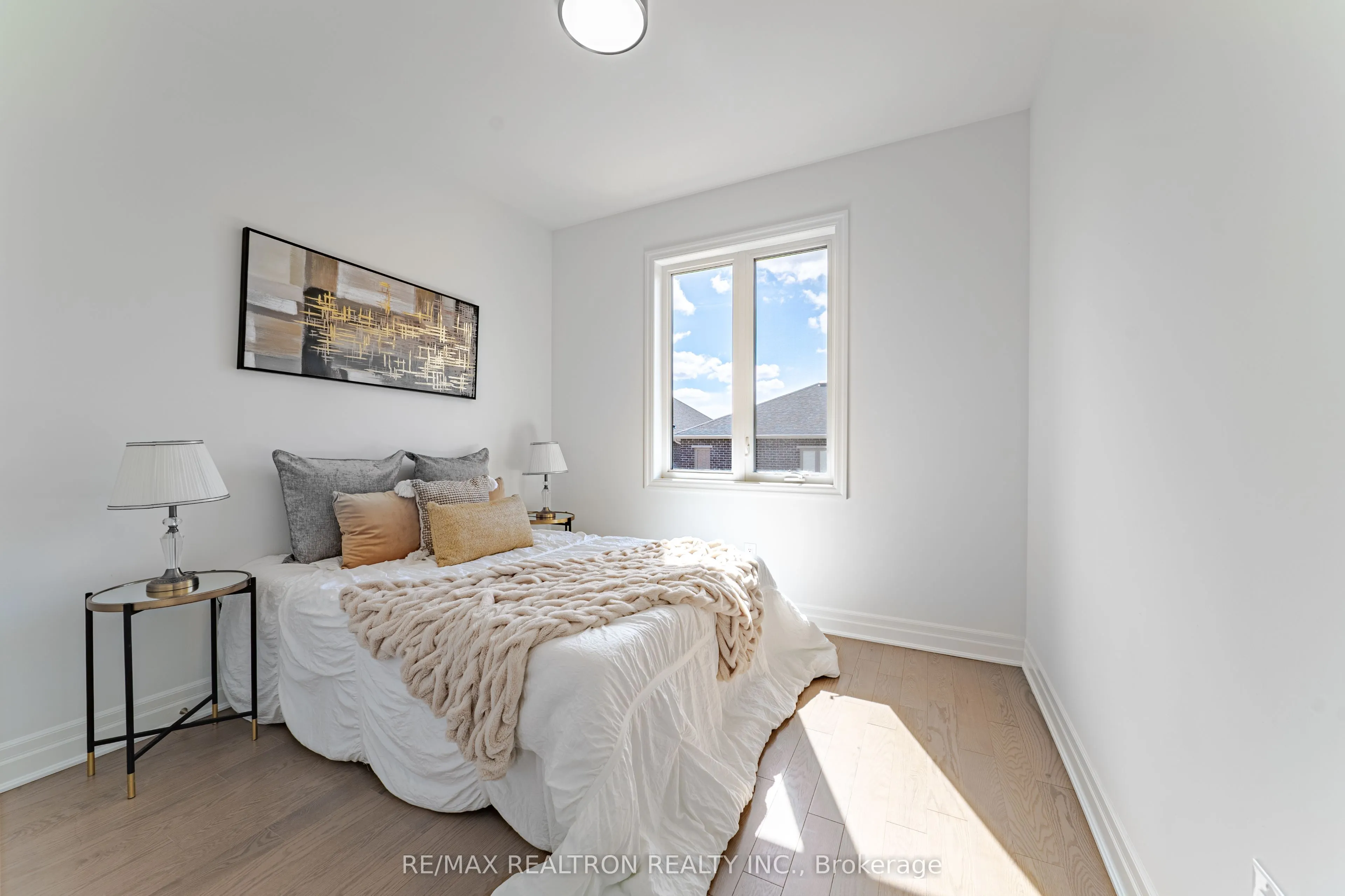 63 GREENRIDGE Crescent