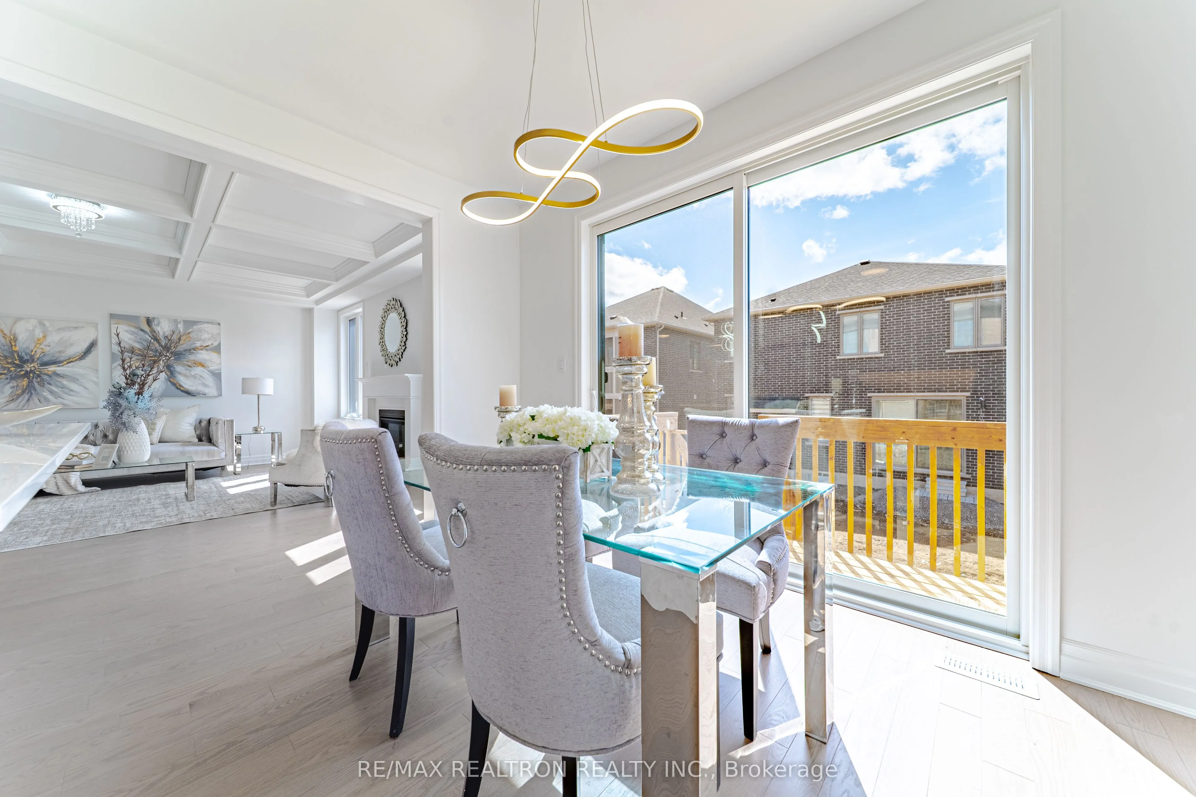 63 GREENRIDGE Crescent