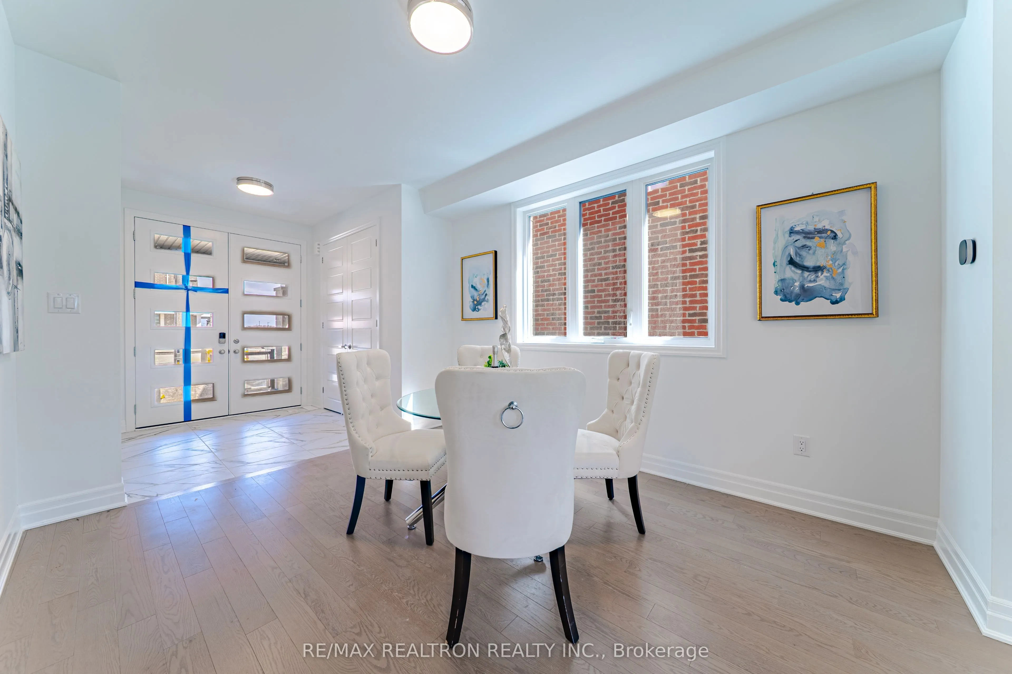 63 GREENRIDGE Crescent