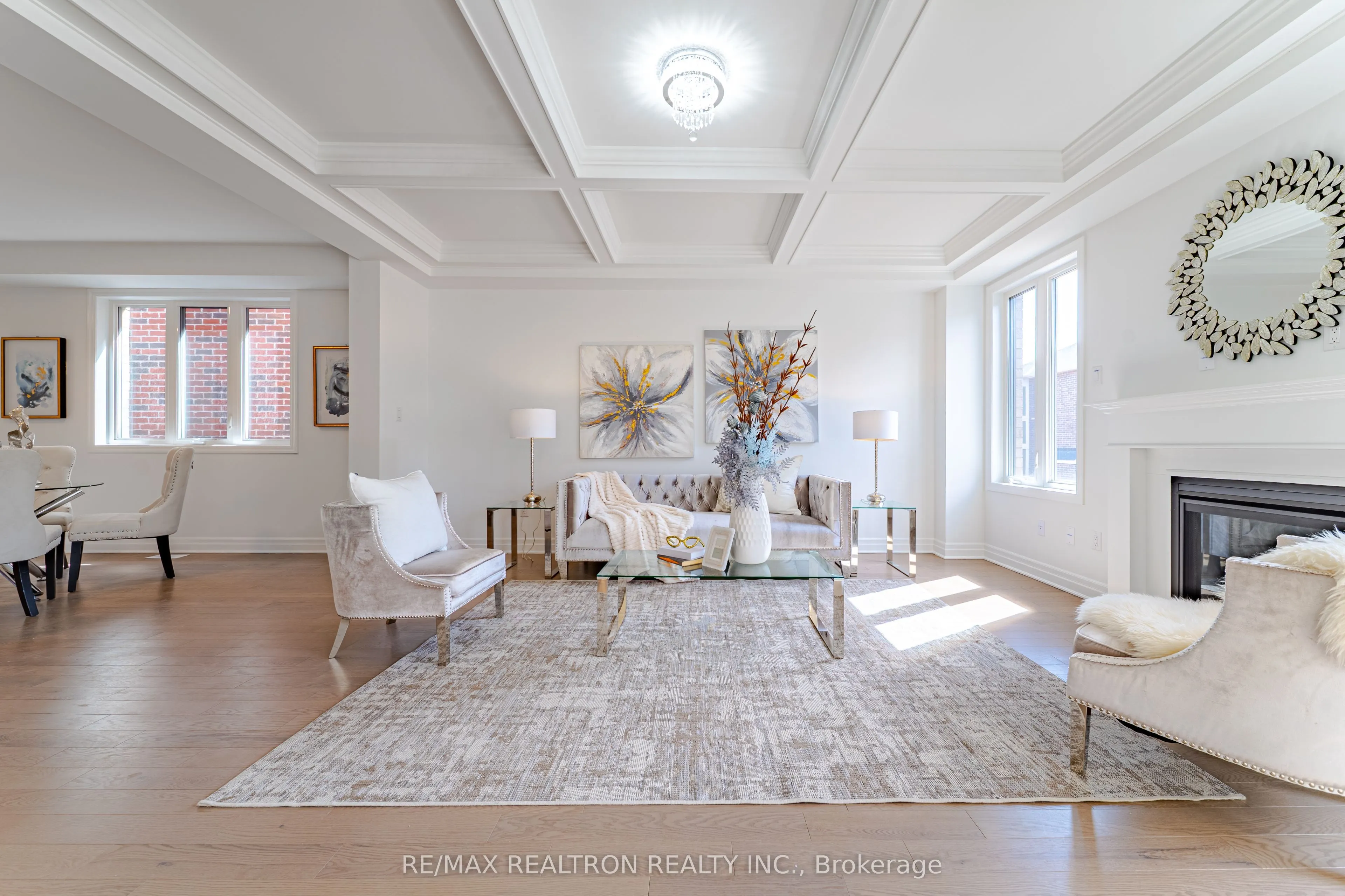 63 GREENRIDGE Crescent