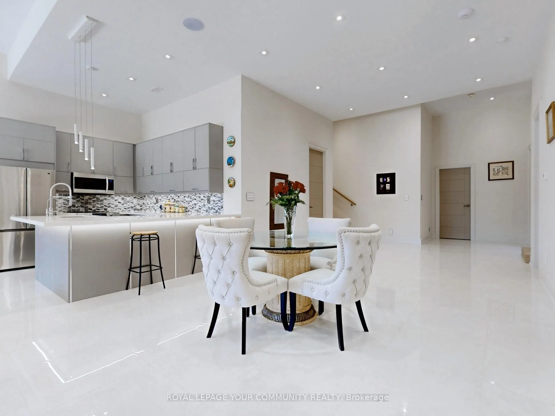 127 Elgin Mills Road W