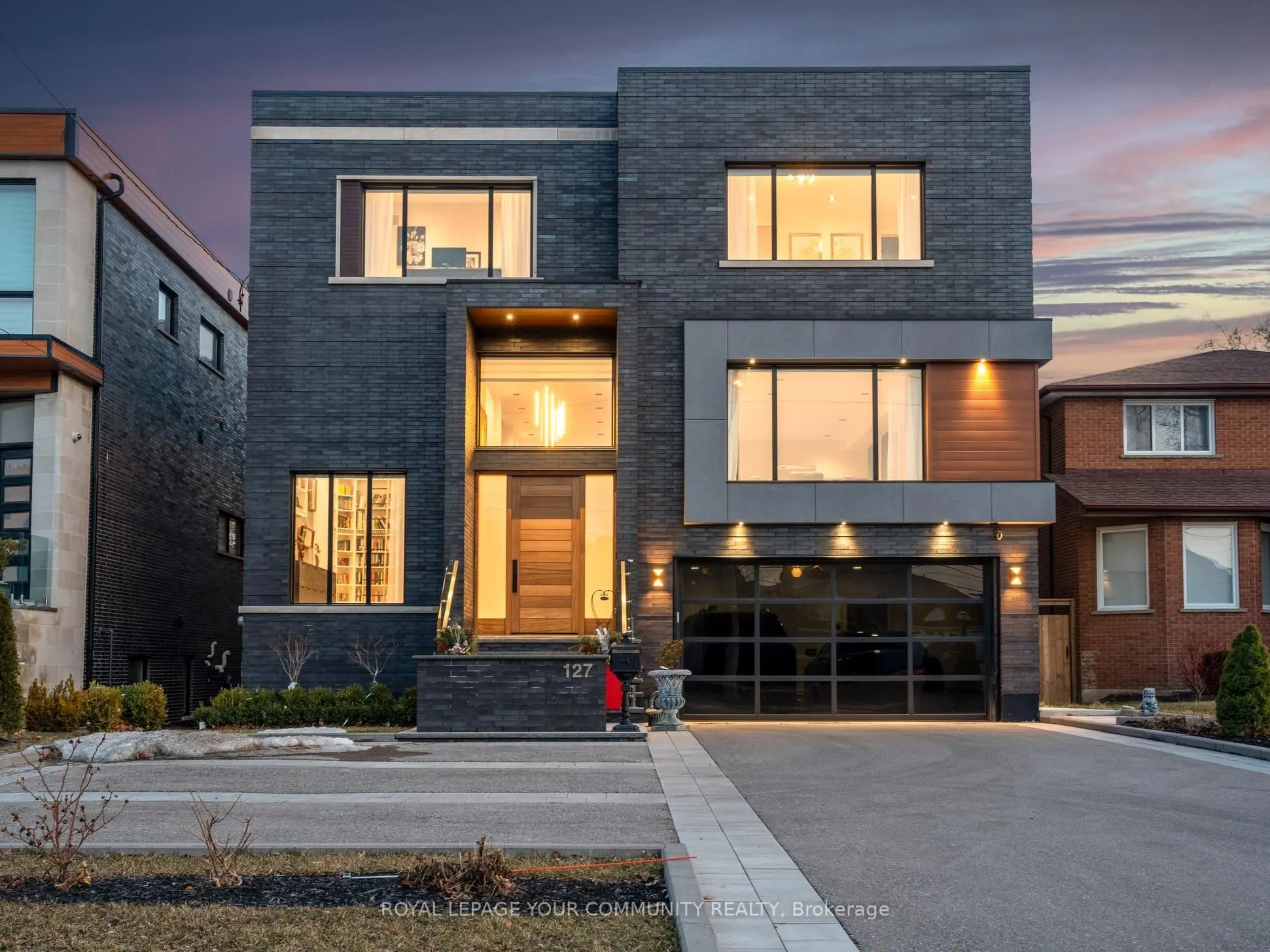 127 Elgin Mills Road W