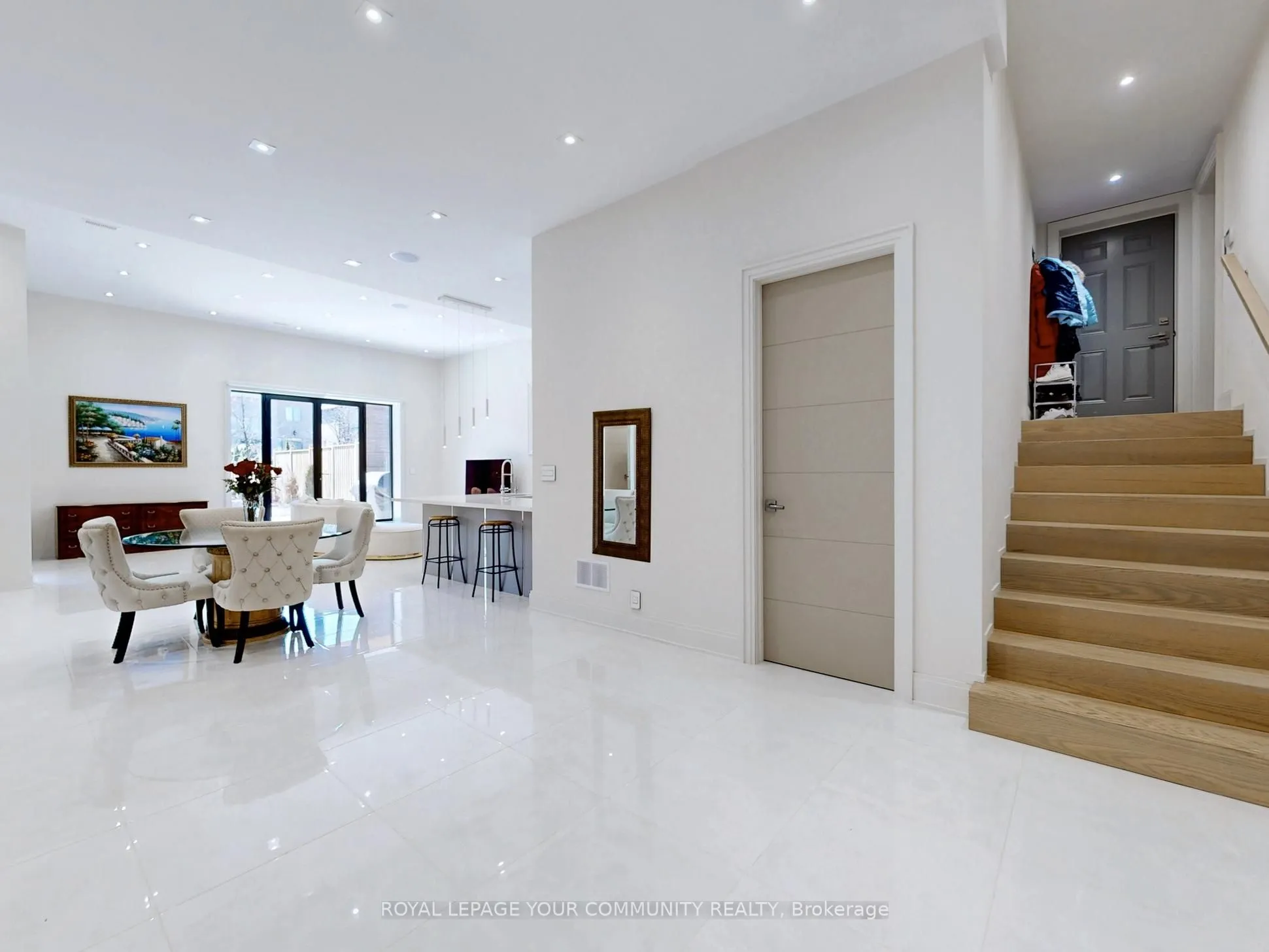 127 Elgin Mills Road W