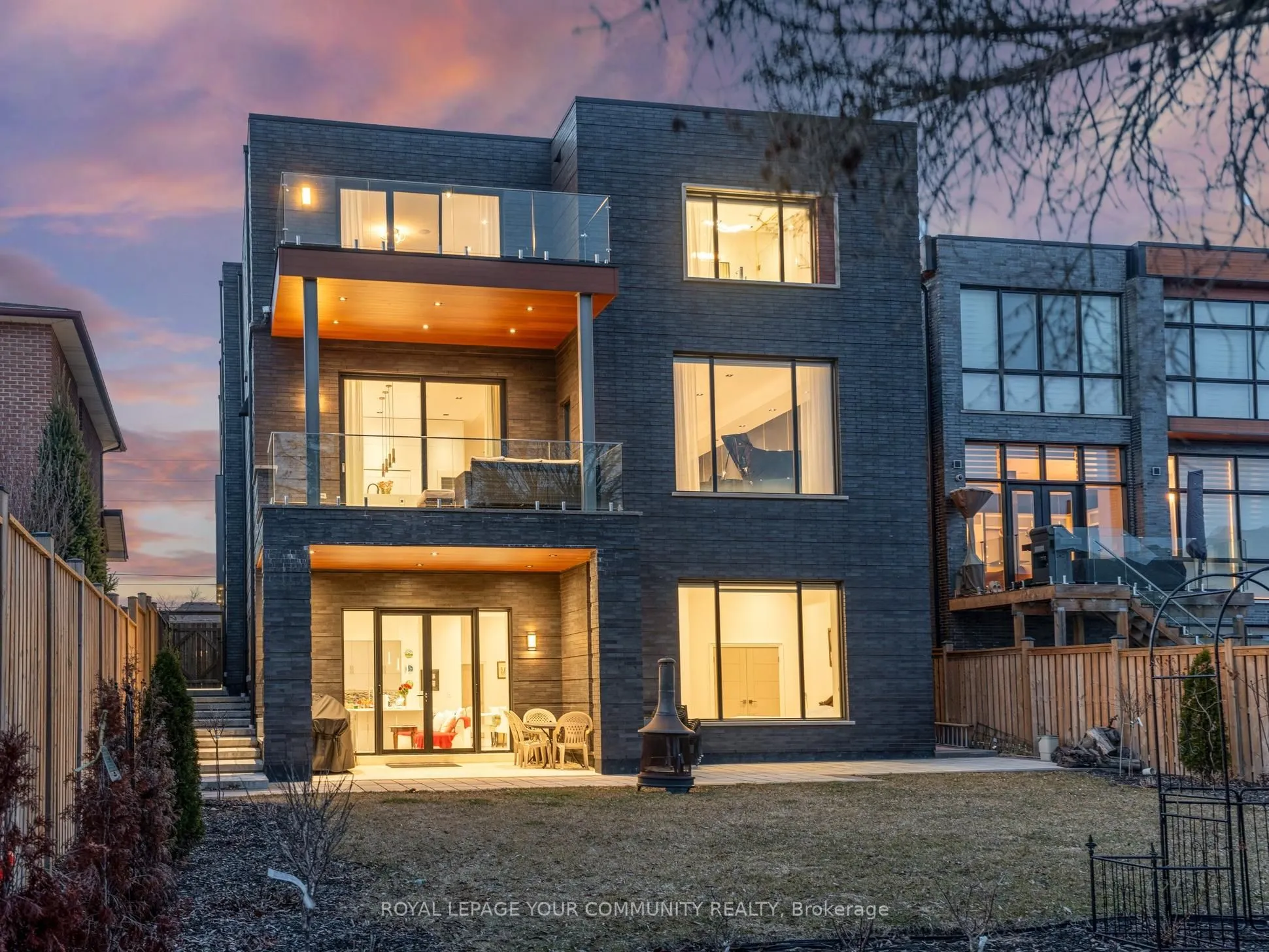 127 Elgin Mills Road W