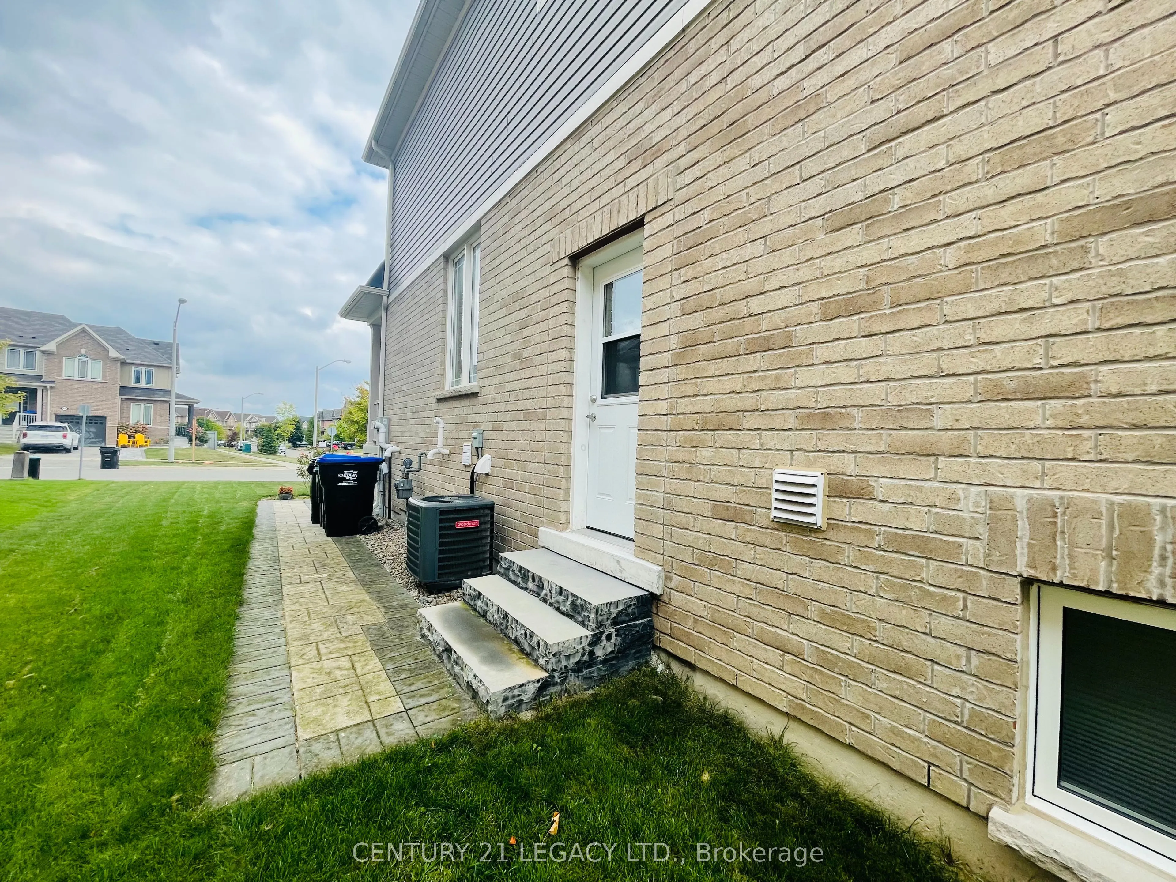 86 Sydie Lane