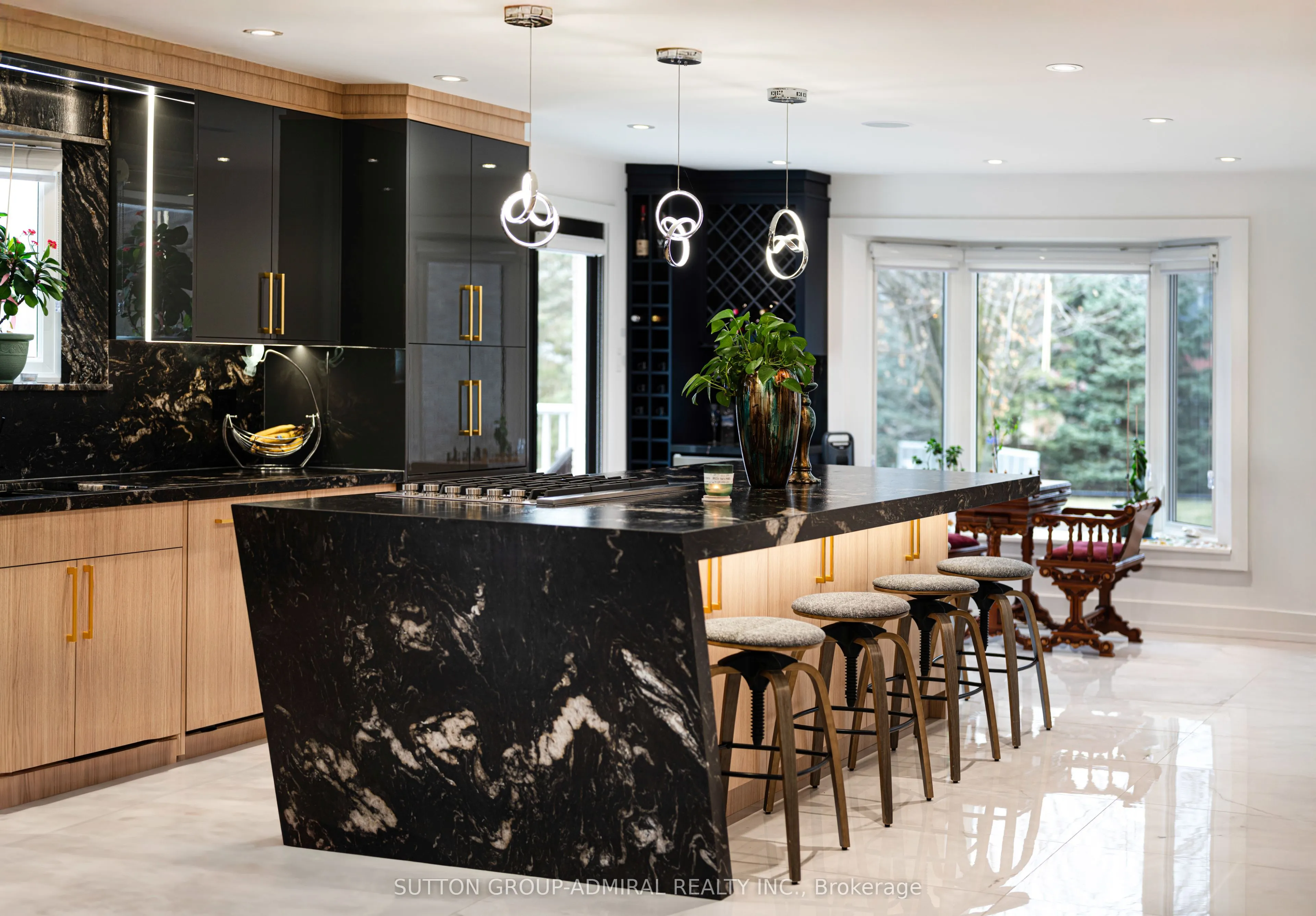 60 Maple Way