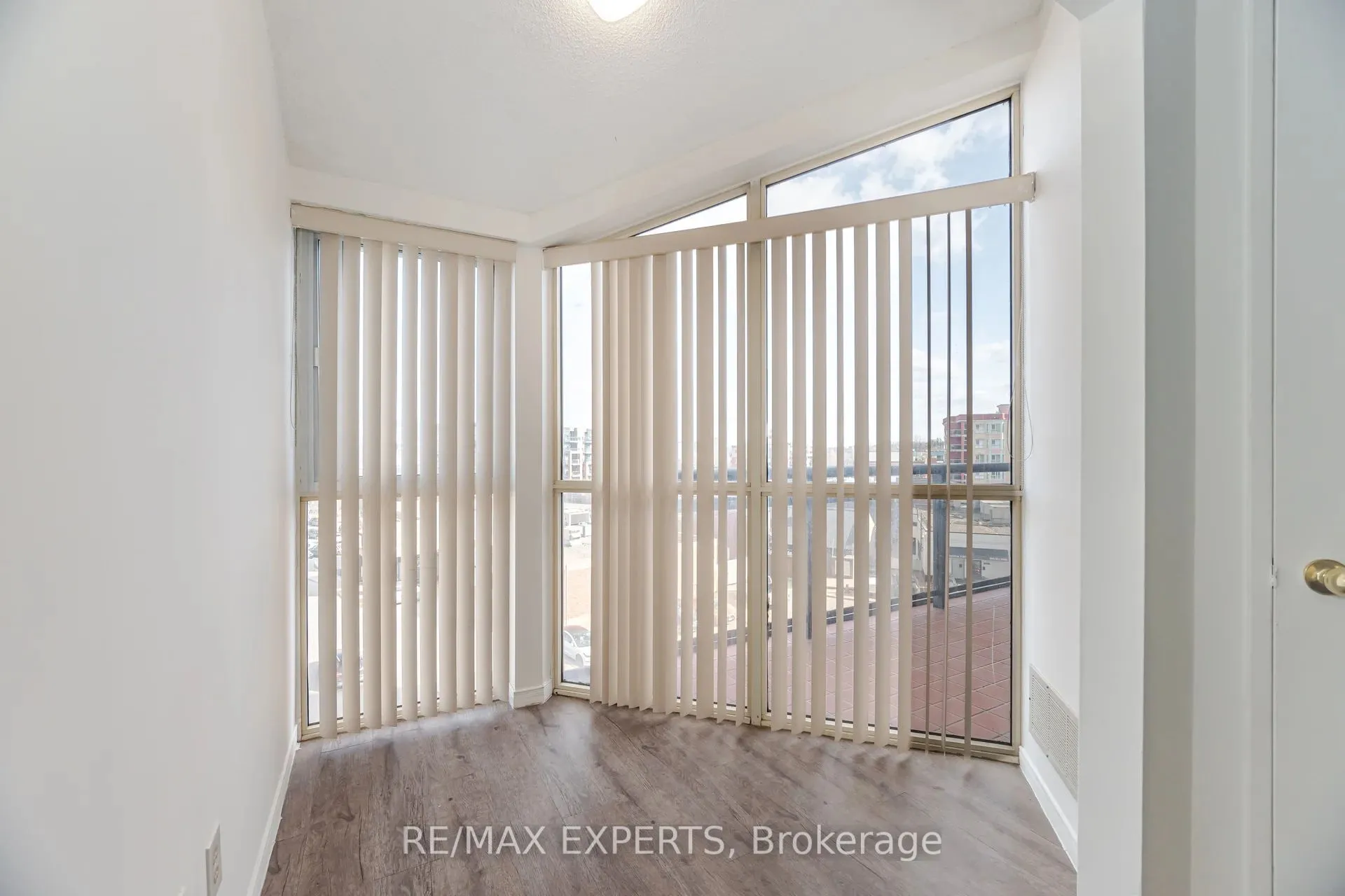 100 Arbors Lane, #305