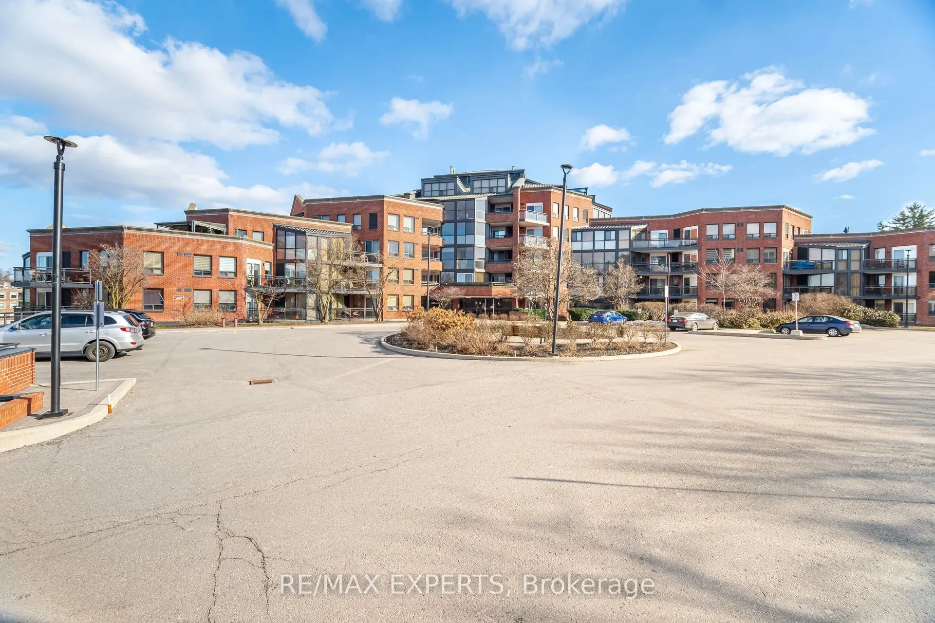 100 Arbors Lane, #305