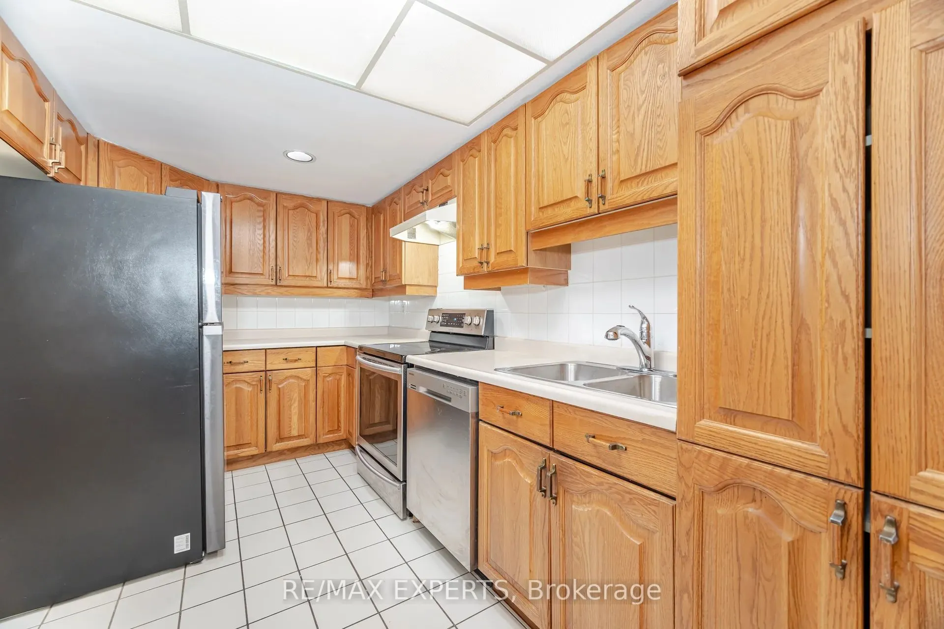 100 Arbors Lane, #305
