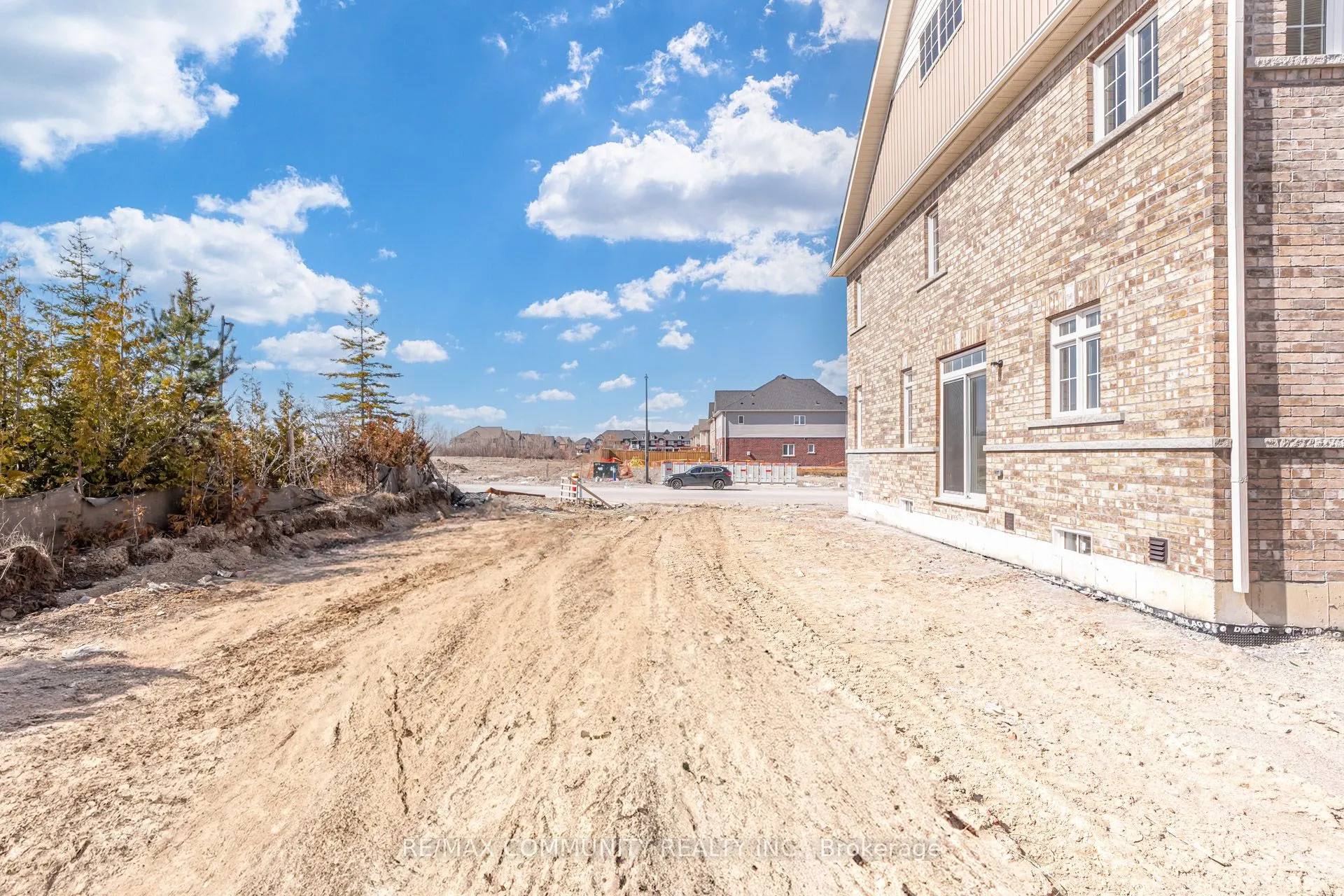 1 Jeanne Pynn Avenue