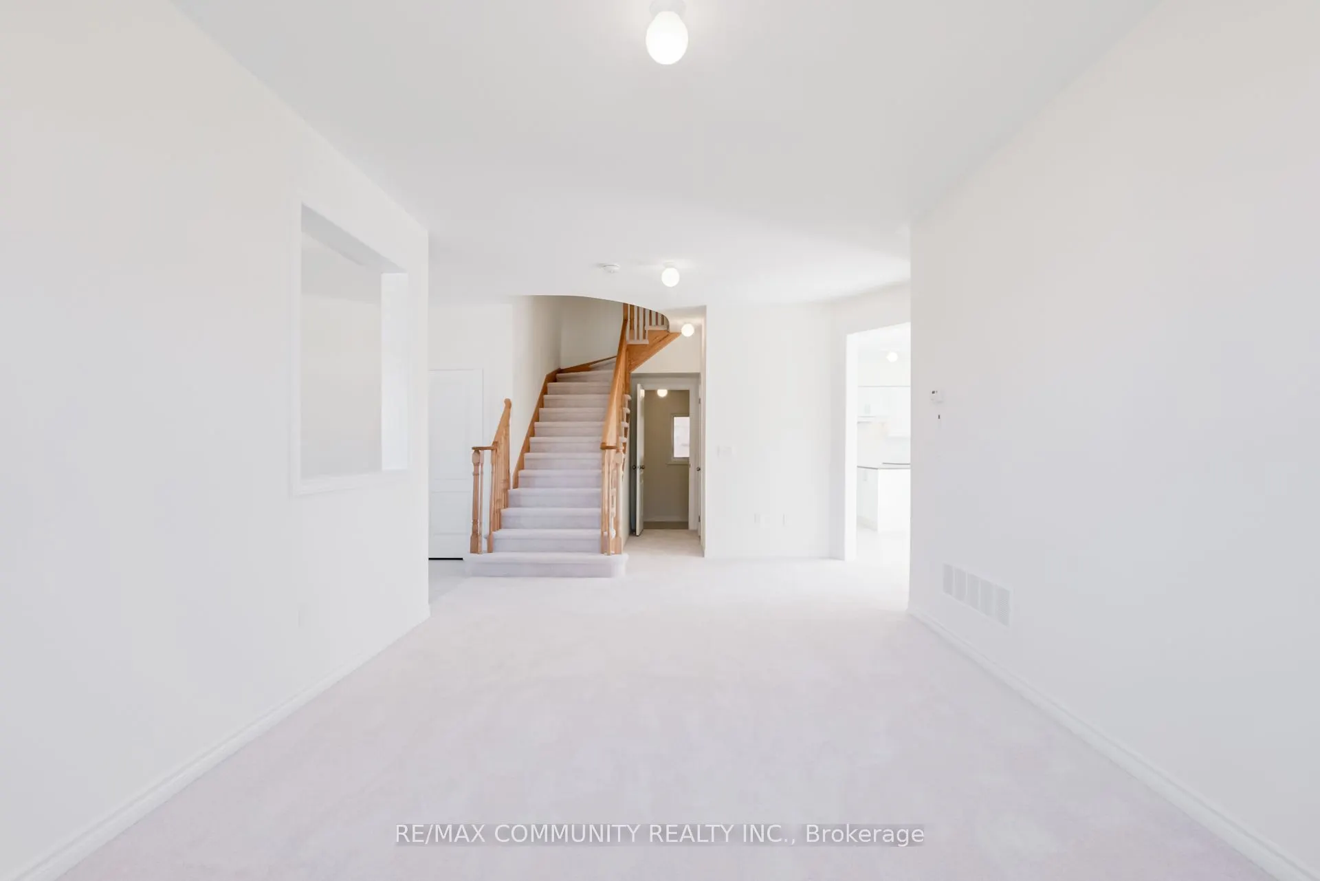1 Jeanne Pynn Avenue
