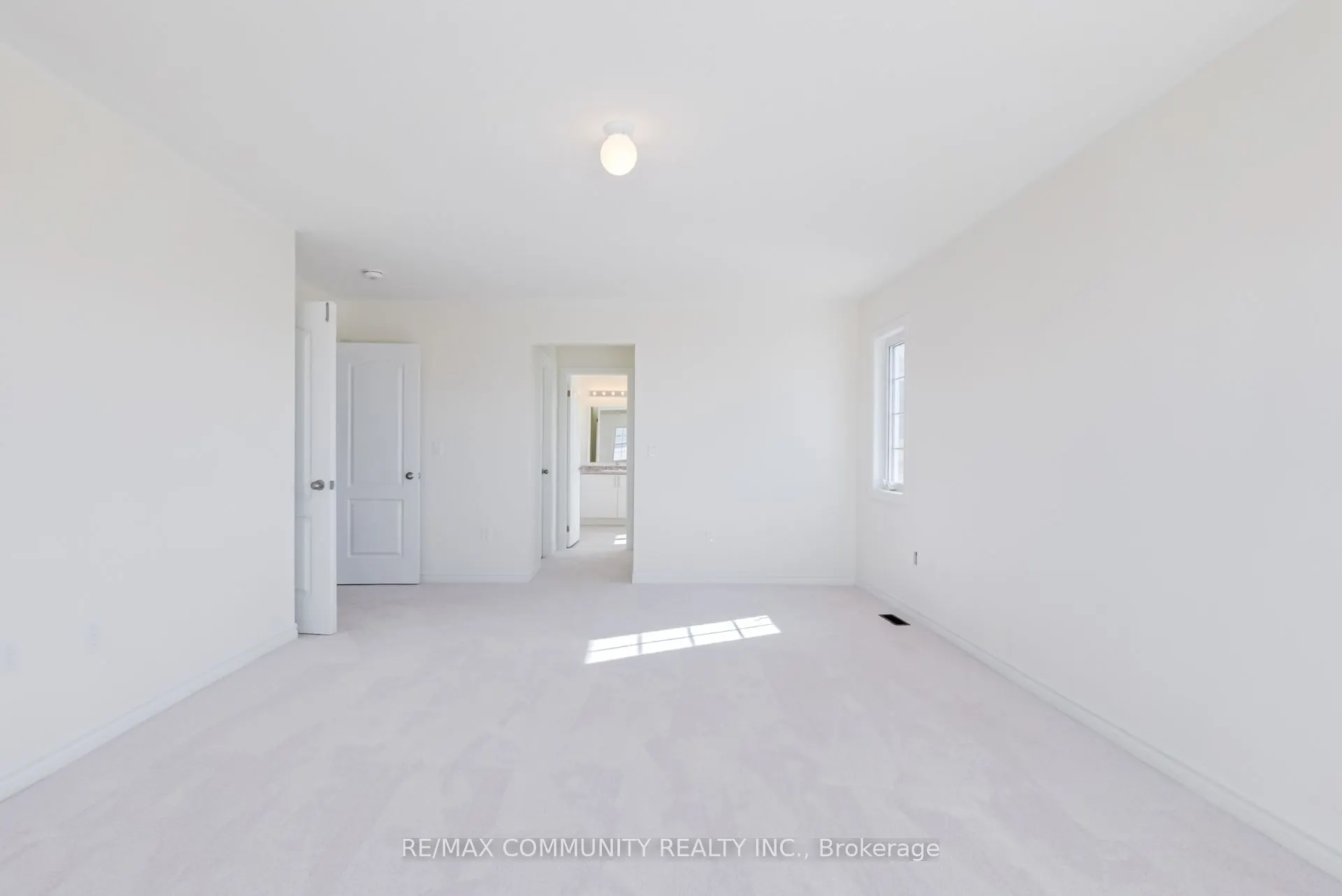 1 Jeanne Pynn Avenue