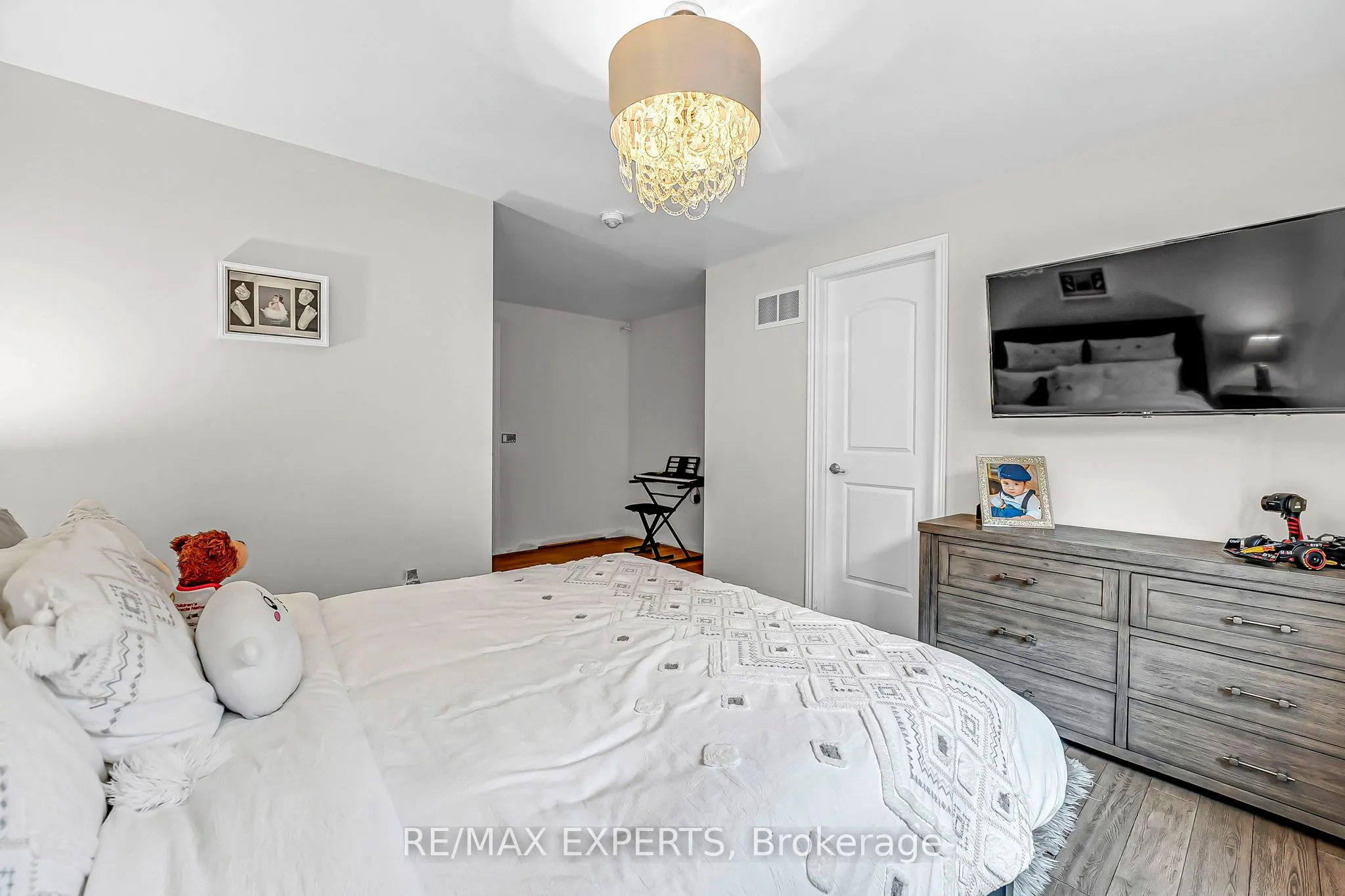 95 Selby Crescent
