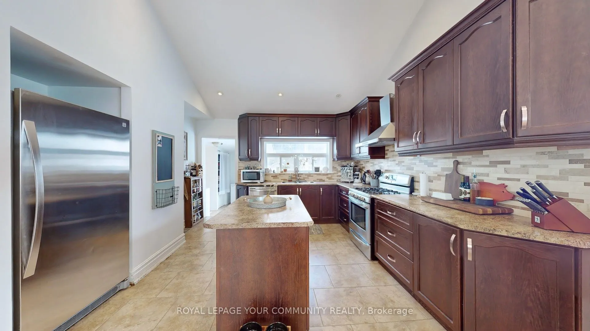 5154 Aurora Road
