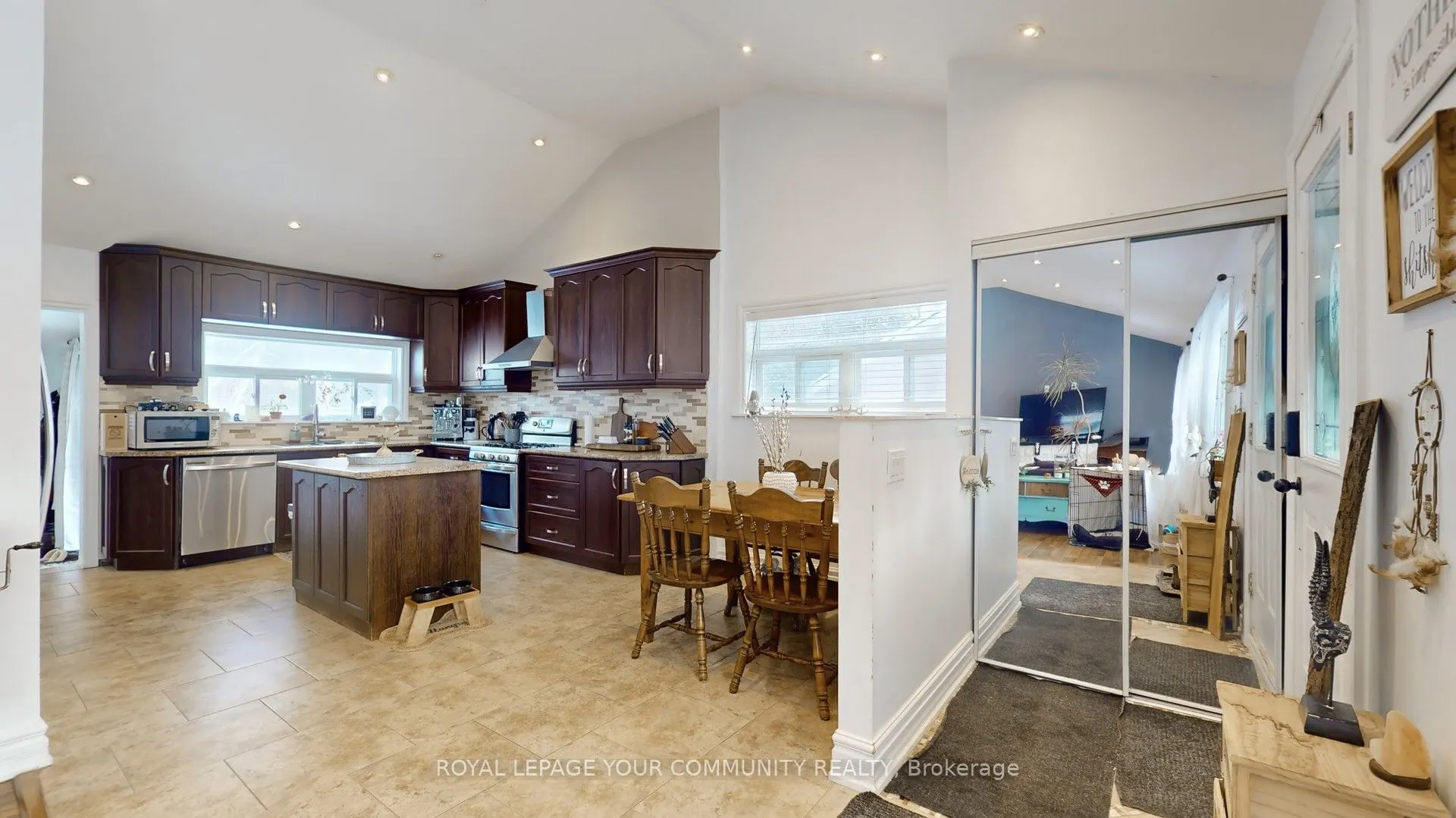 5154 Aurora Road