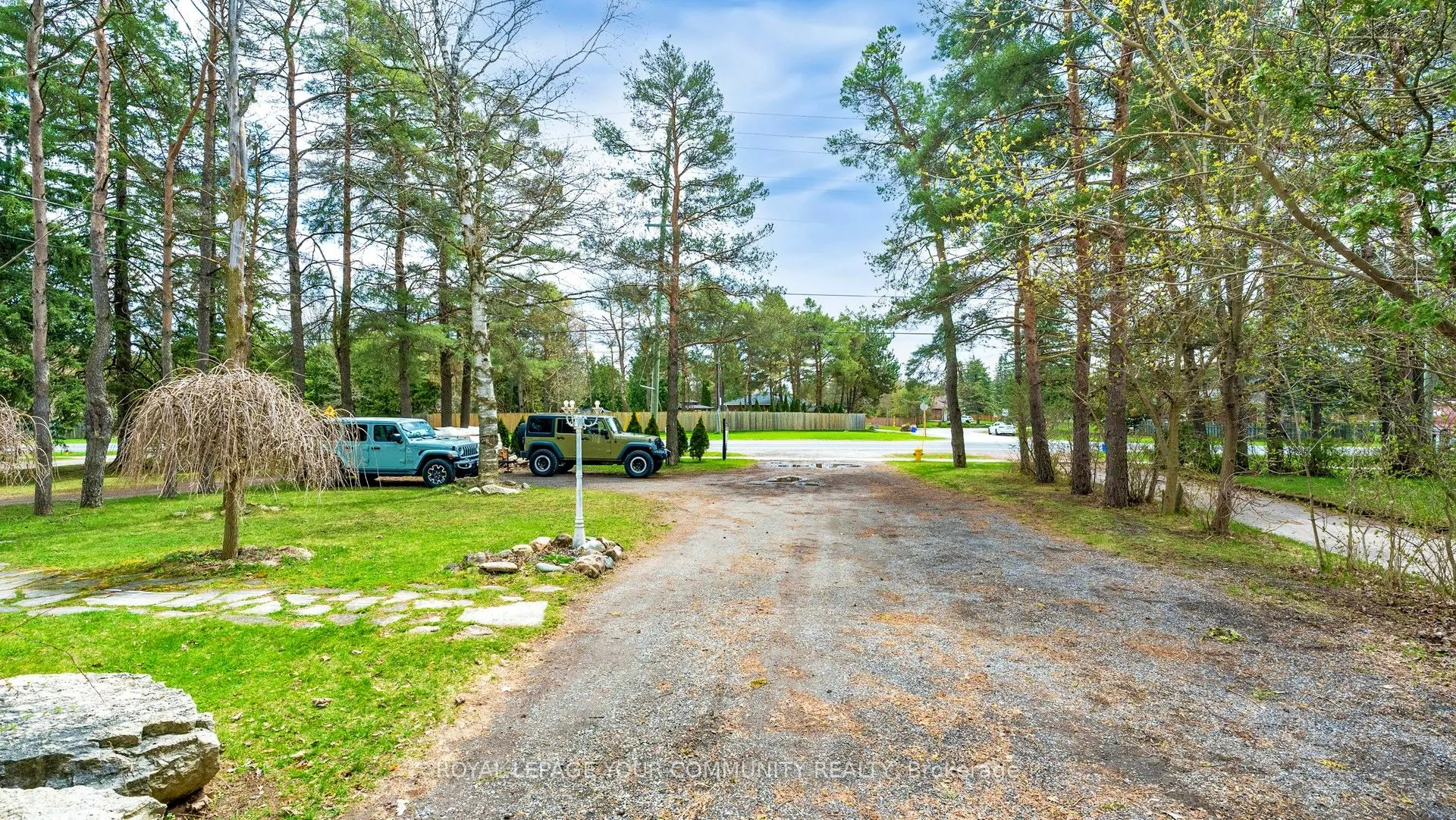 5154 Aurora Road